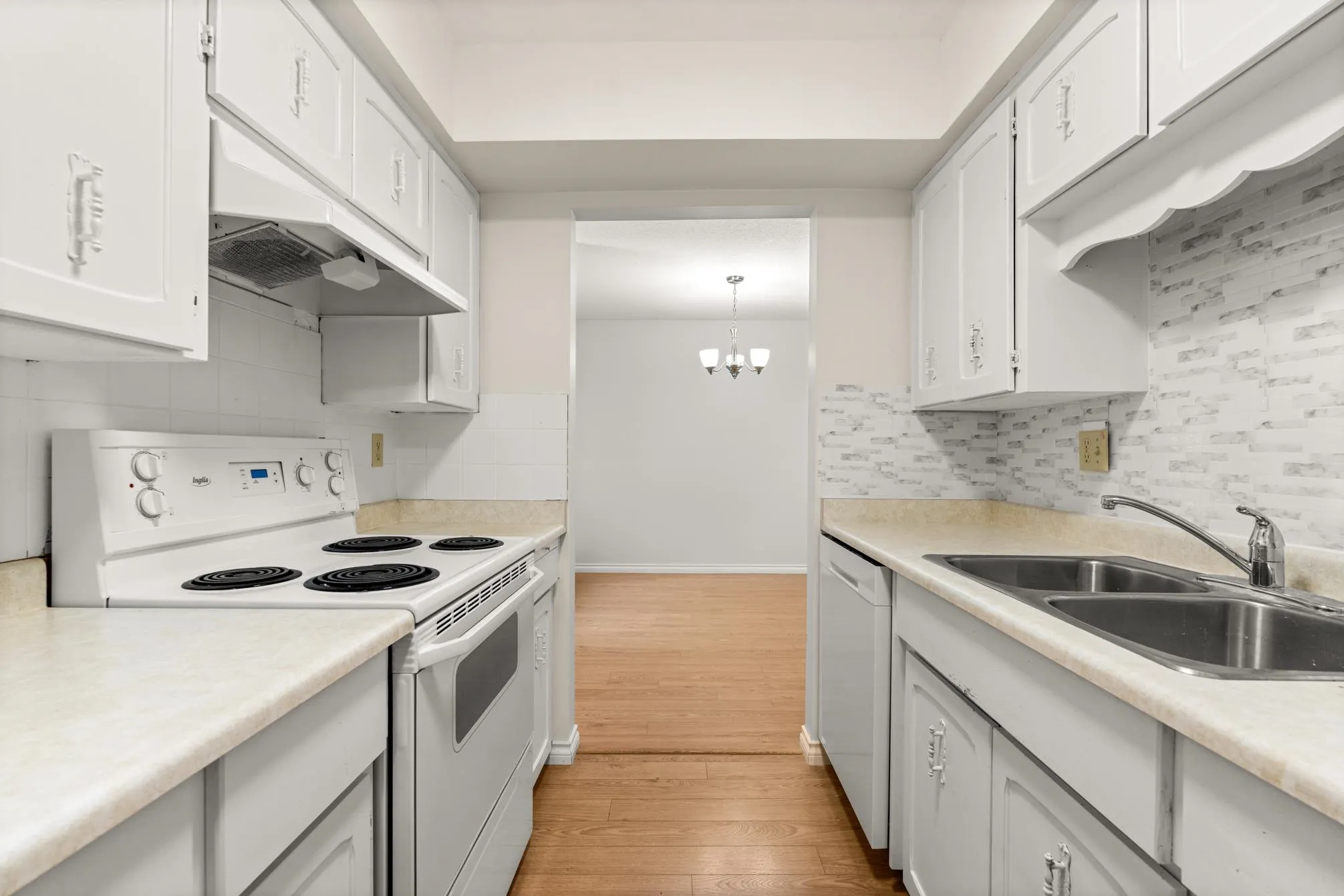 205 1531 Merklin Street