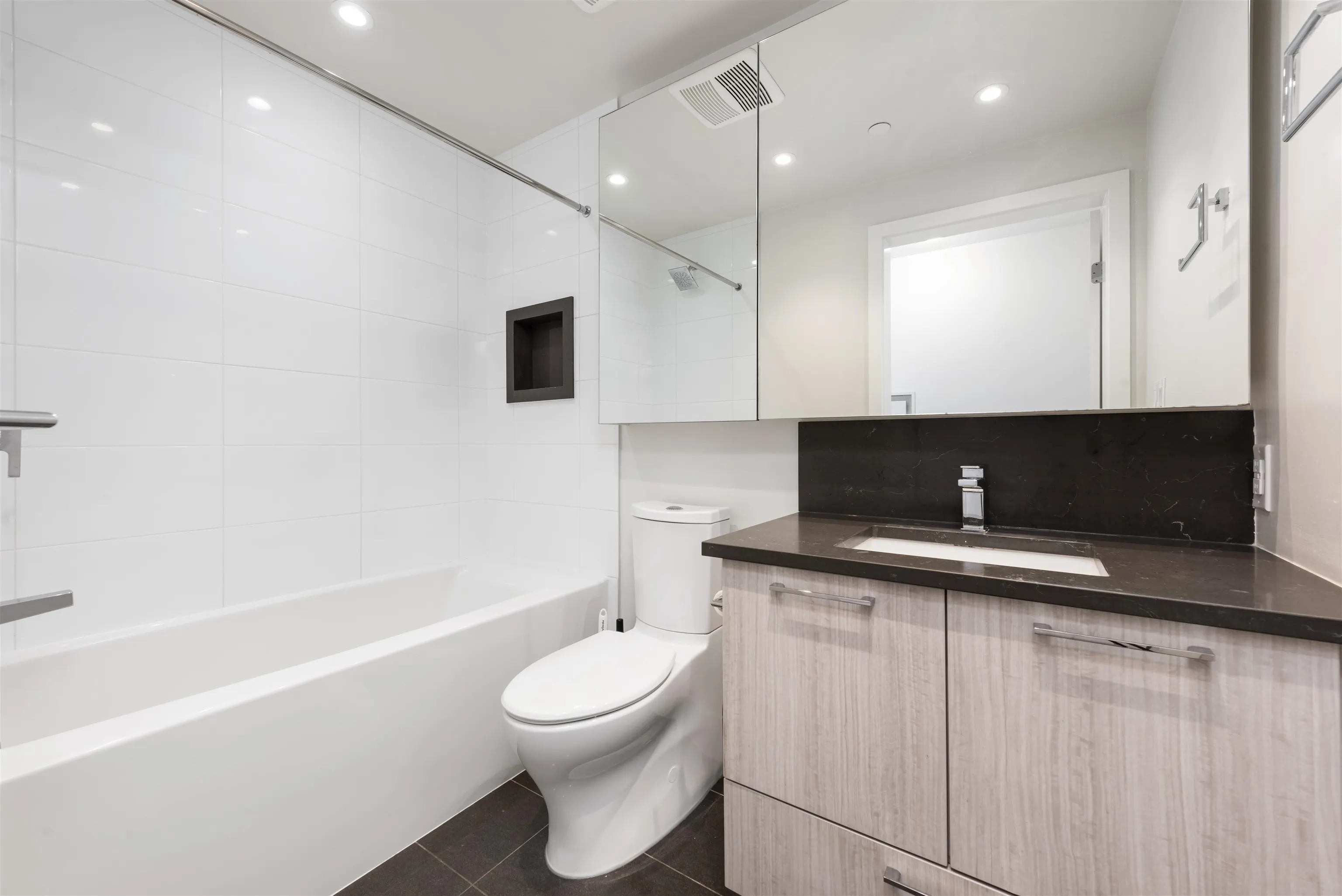 601 8570 Rivergrass Drive