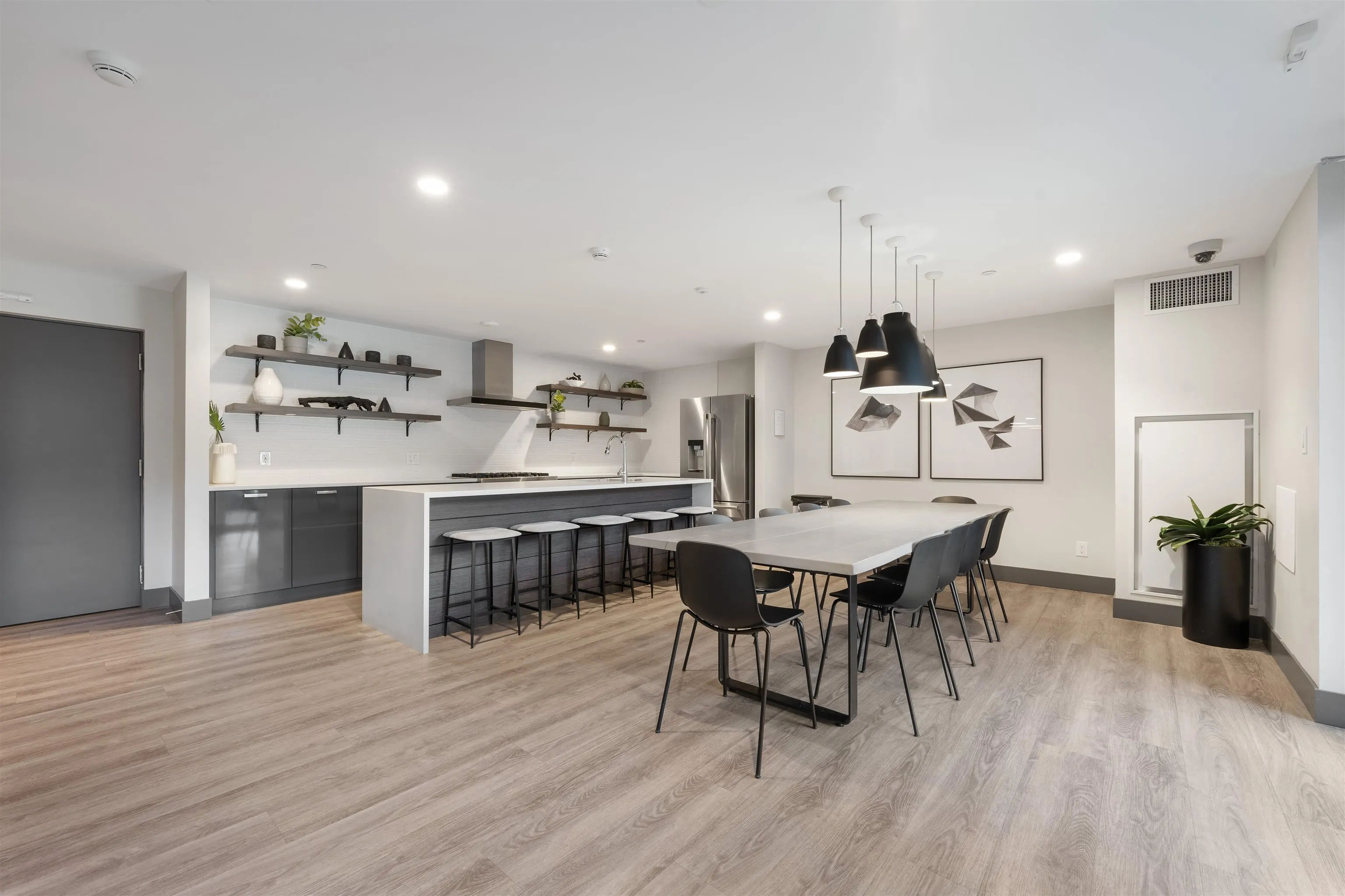 601 8570 Rivergrass Drive