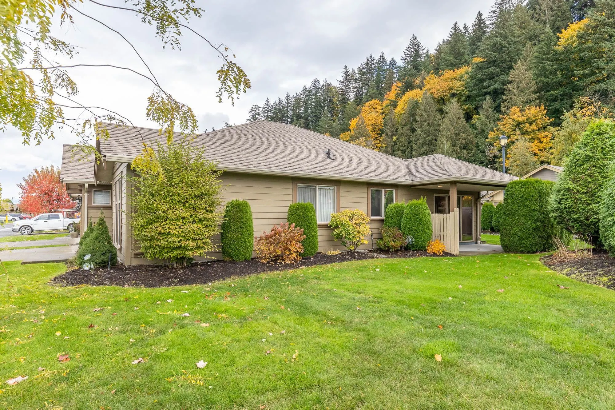 86 46000 Thomas Road