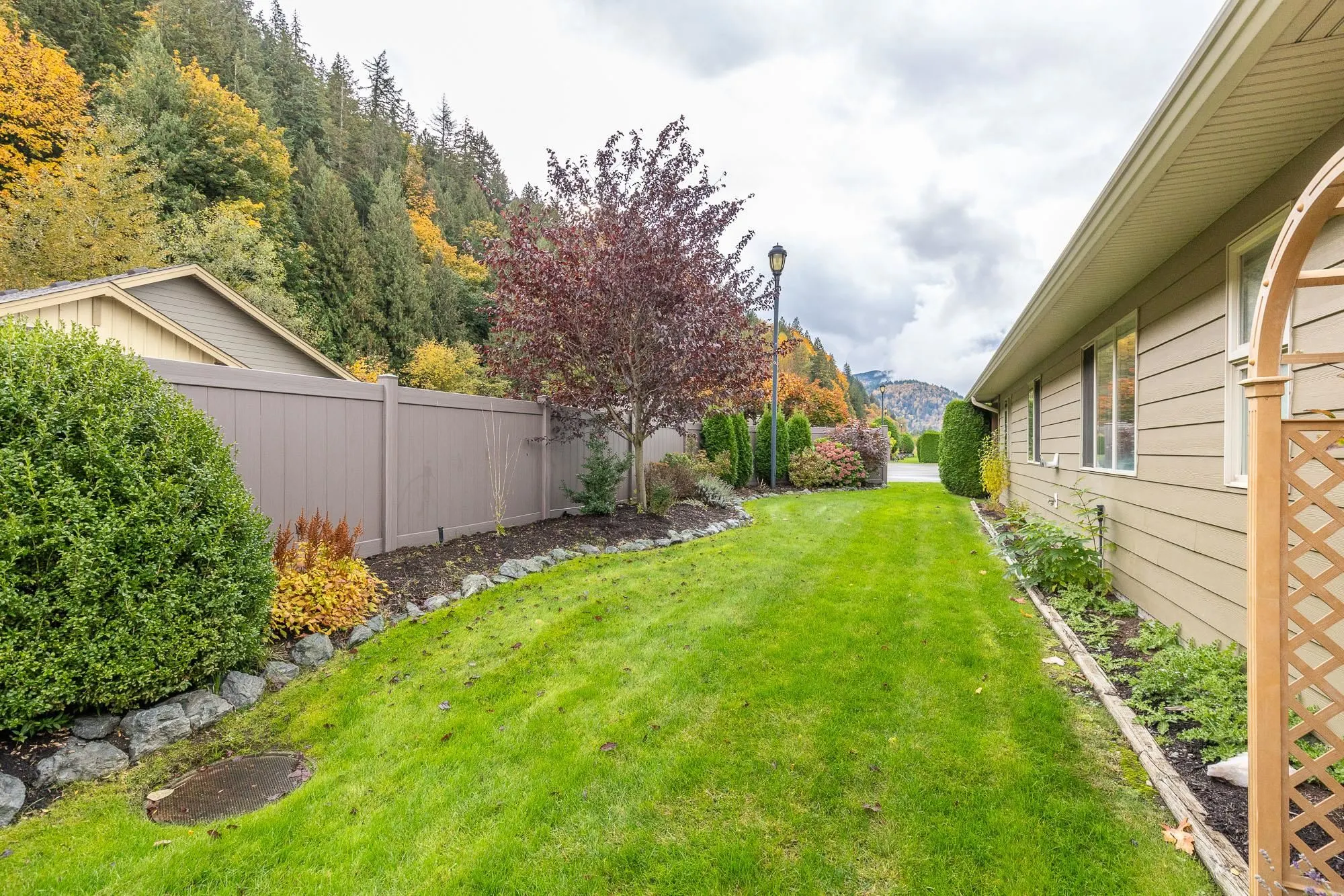 86 46000 Thomas Road