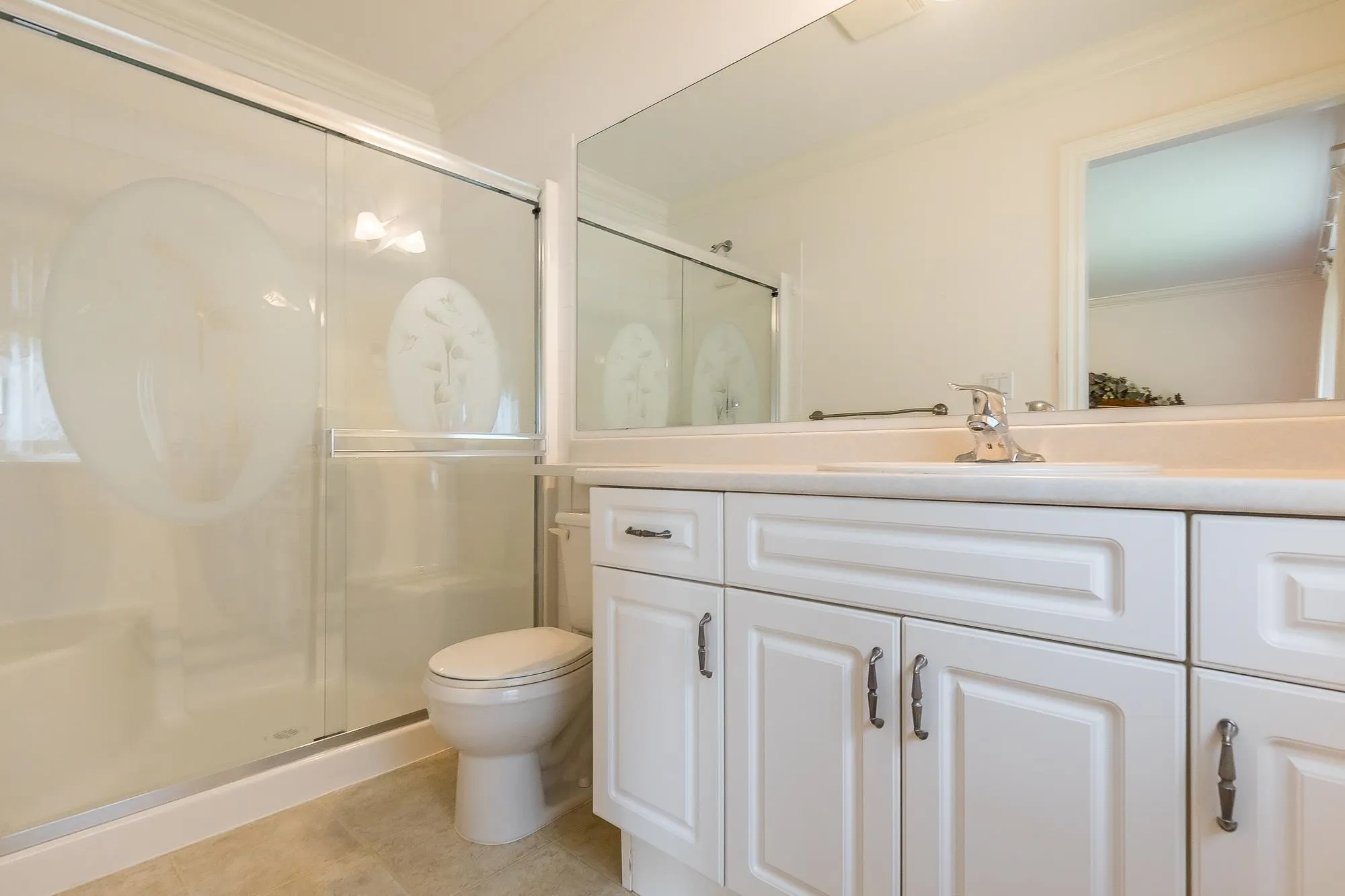 86 46000 Thomas Road