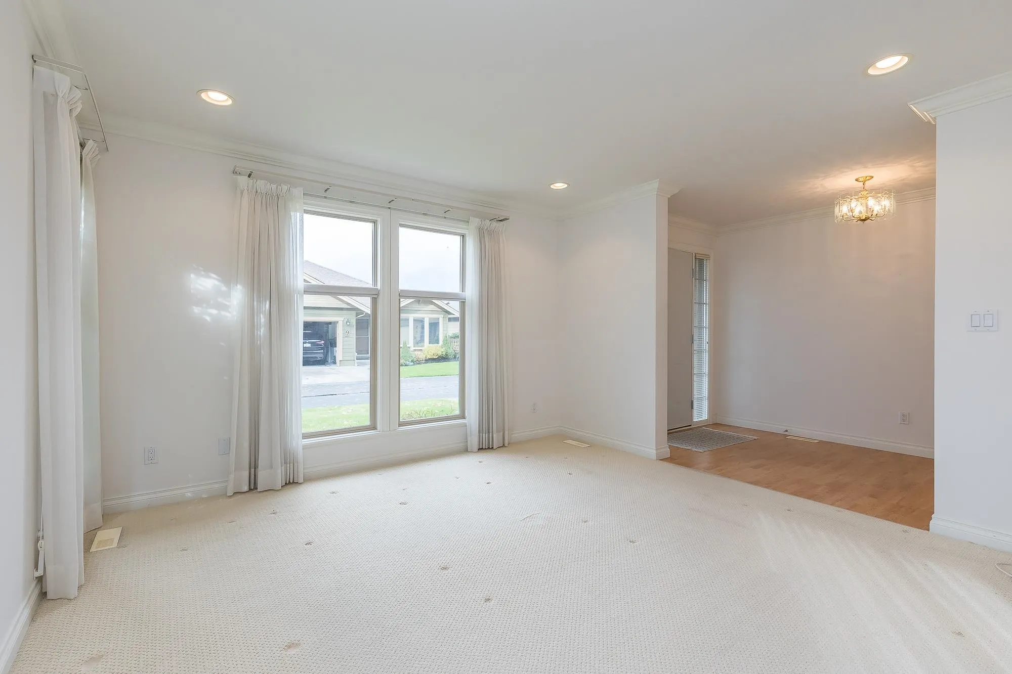 86 46000 Thomas Road