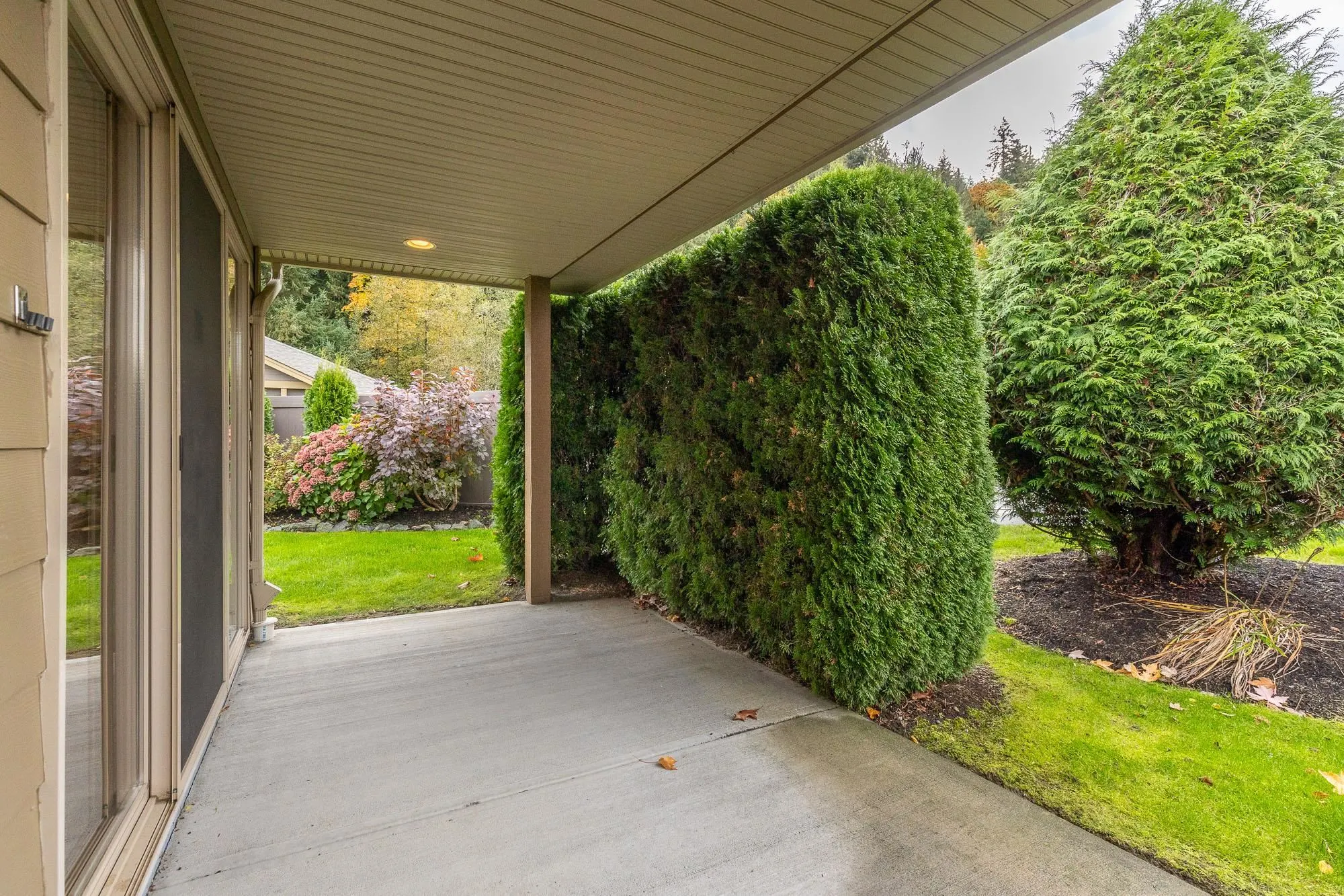 86 46000 Thomas Road