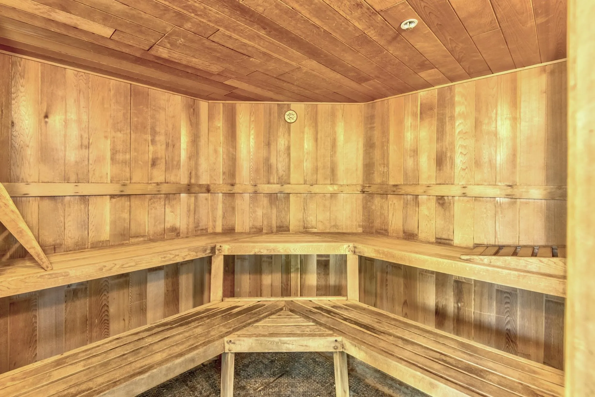 40X 1323 Homer Street