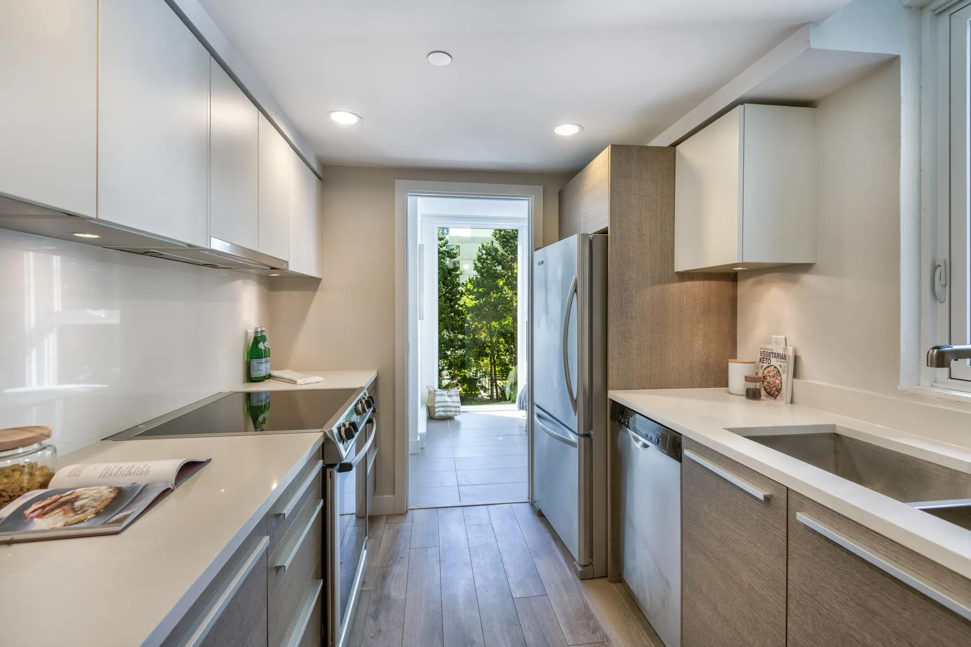 40X 1323 Homer Street