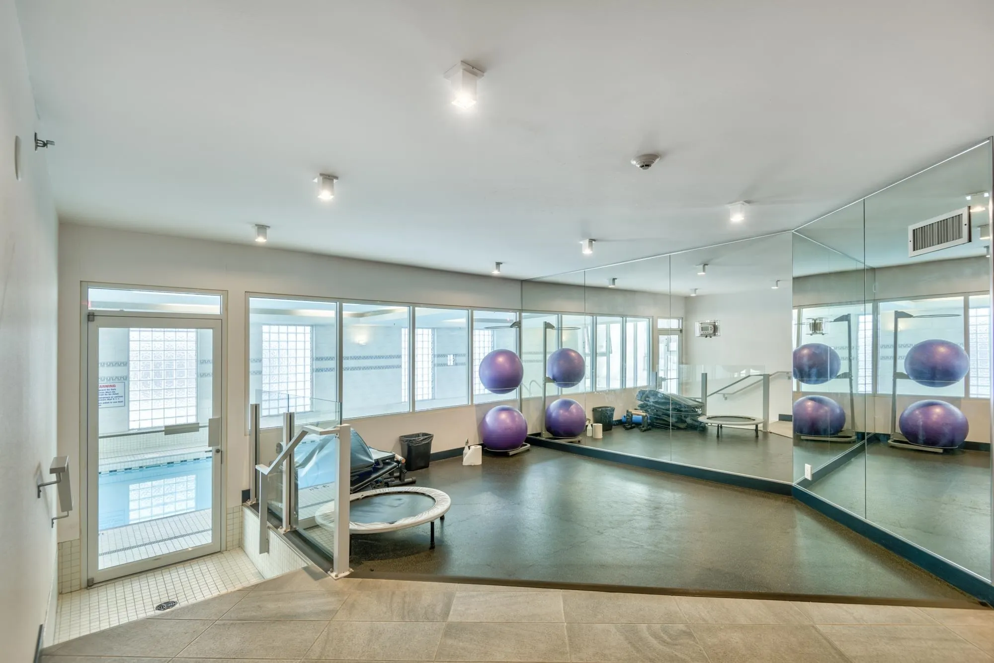 40X 1323 Homer Street