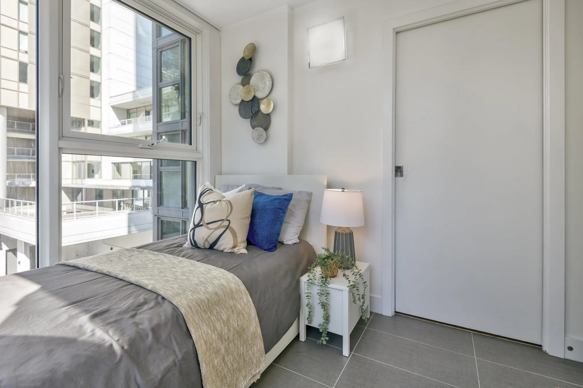 40X 1323 Homer Street