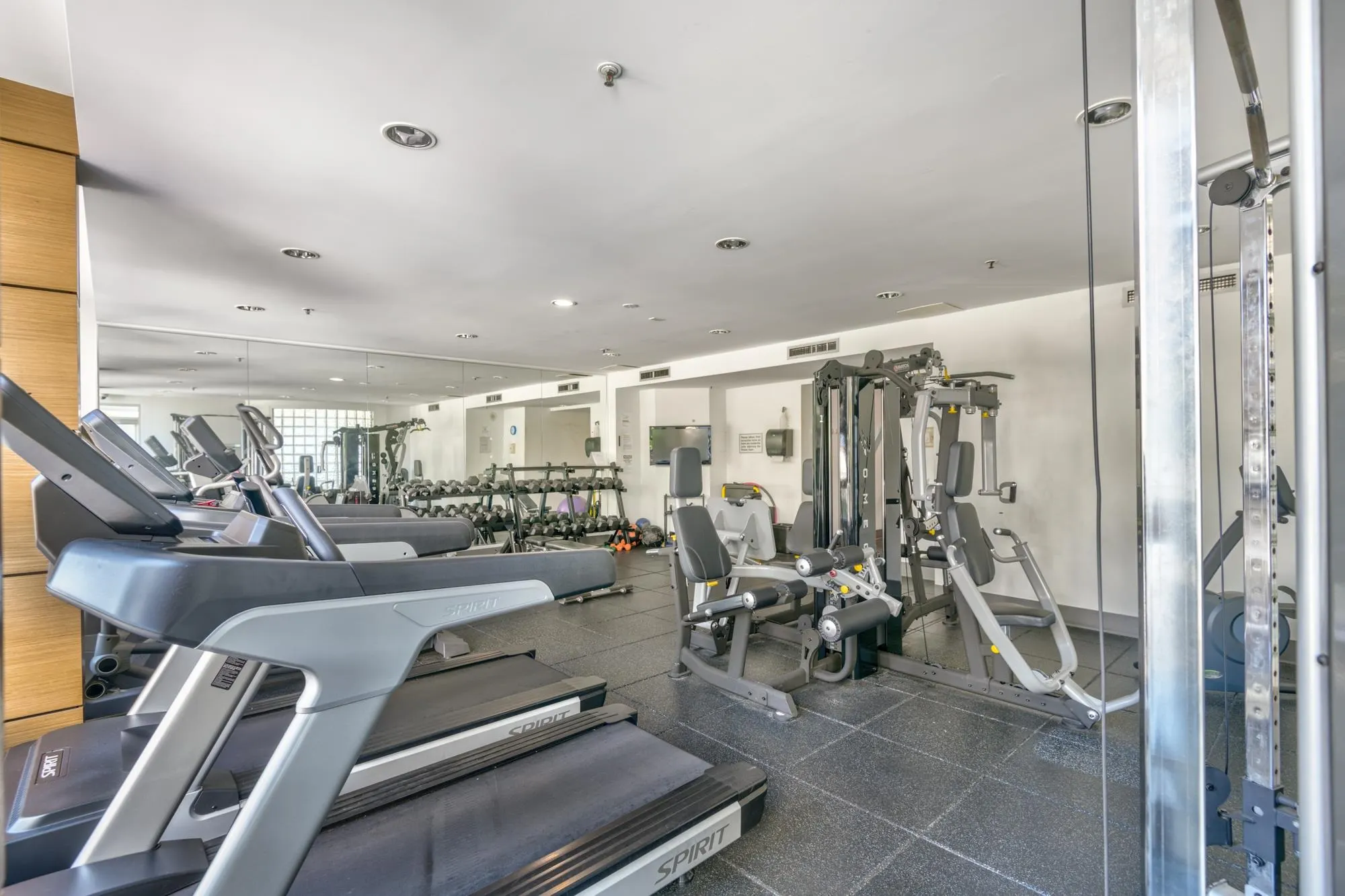 40X 1323 Homer Street