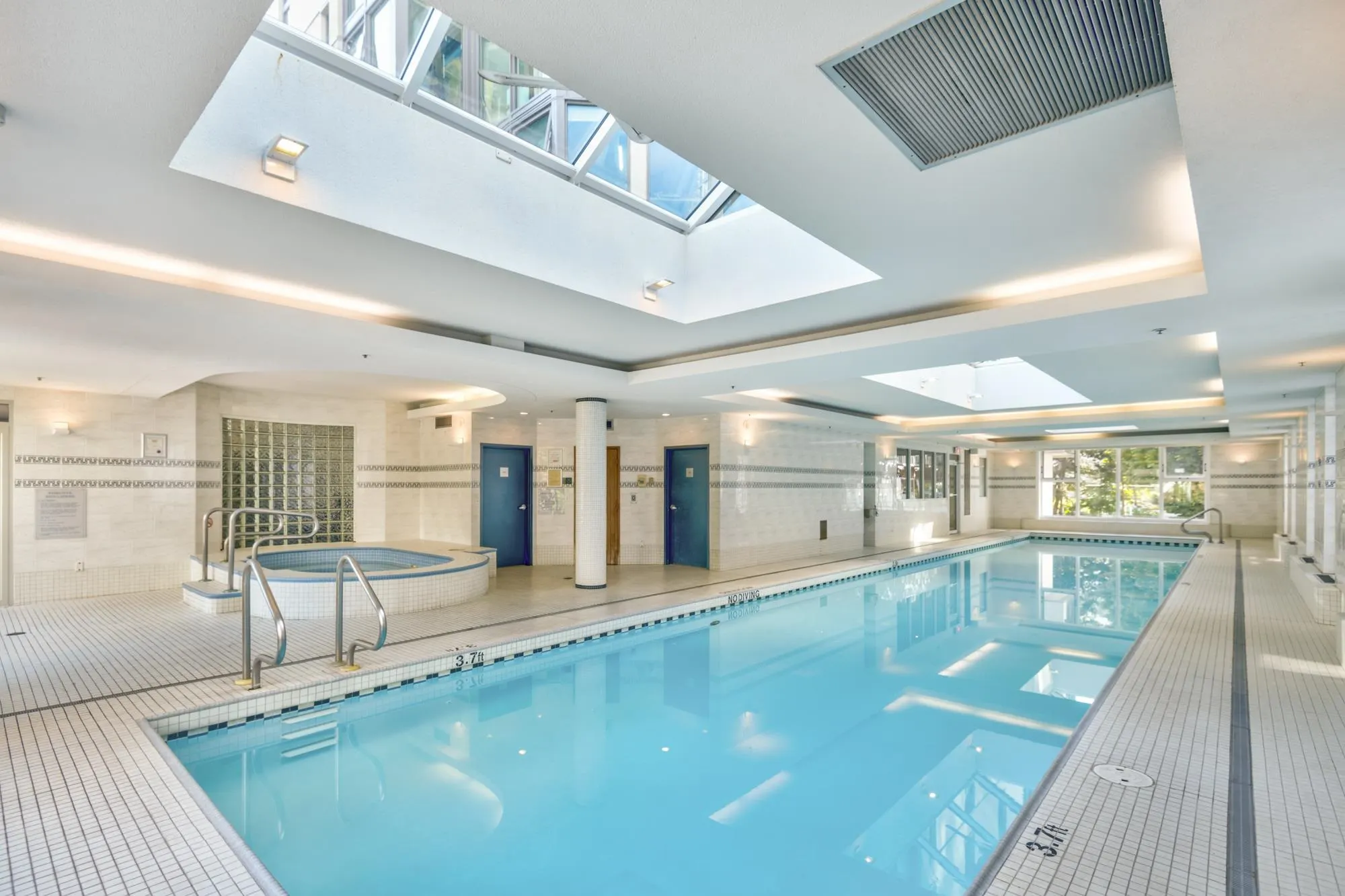 40X 1323 Homer Street