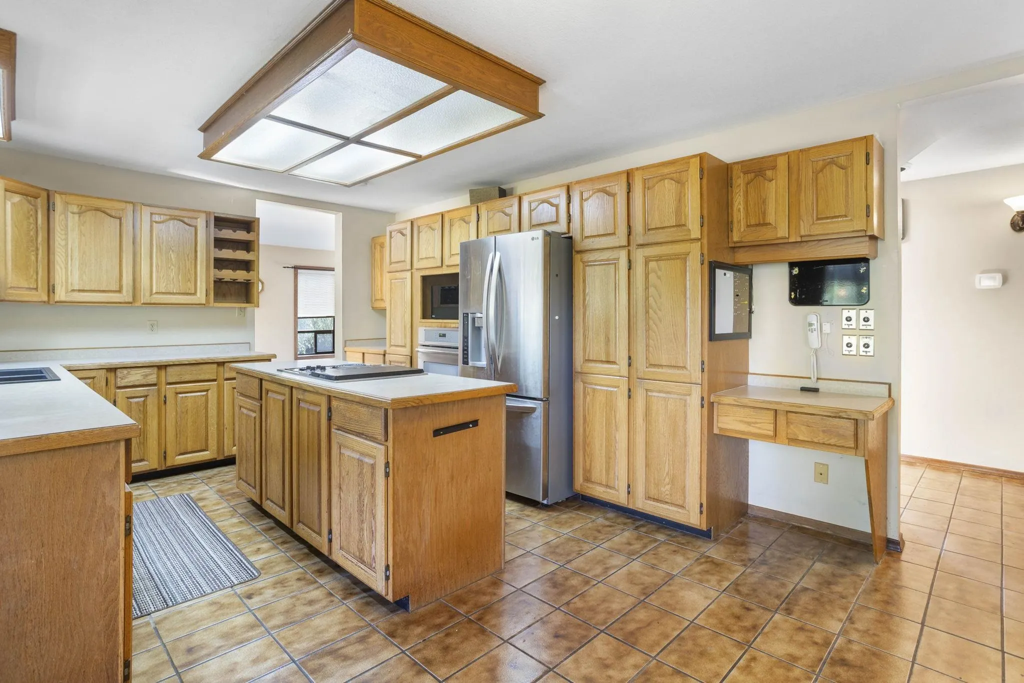 10031 Eagle Crescent