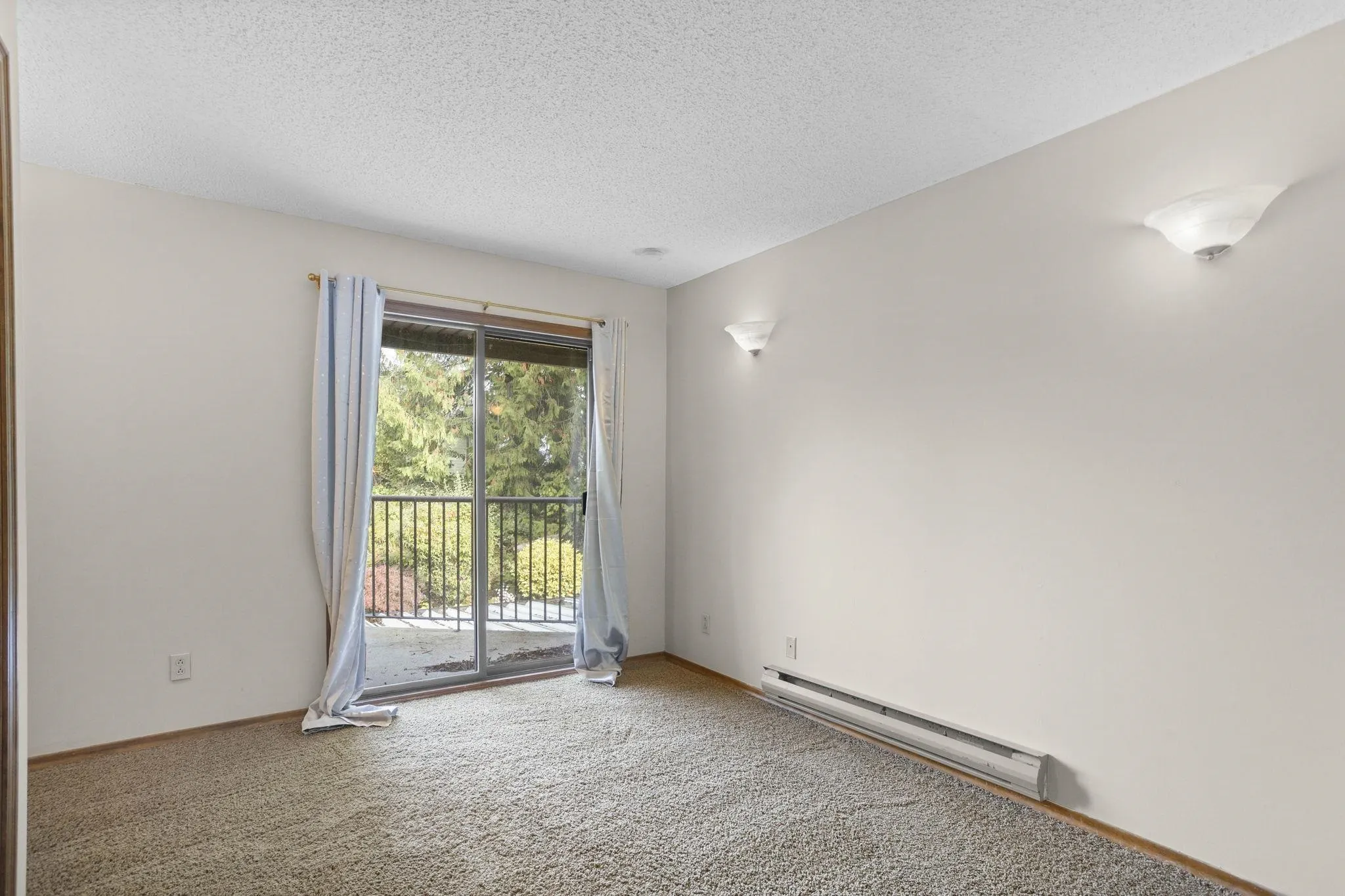 10031 Eagle Crescent