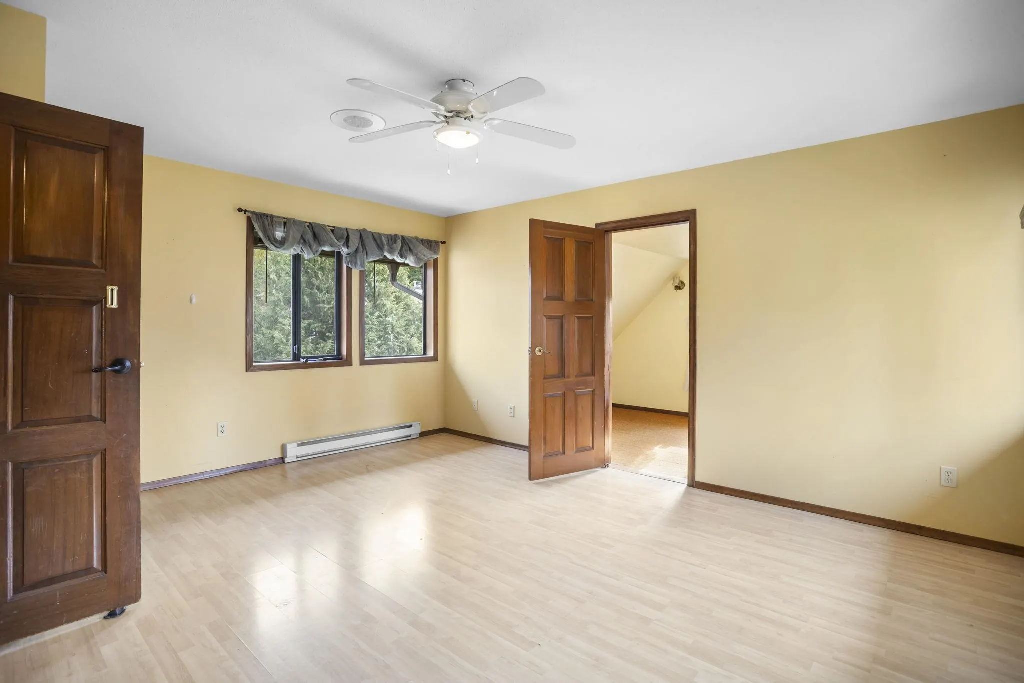 10031 Eagle Crescent