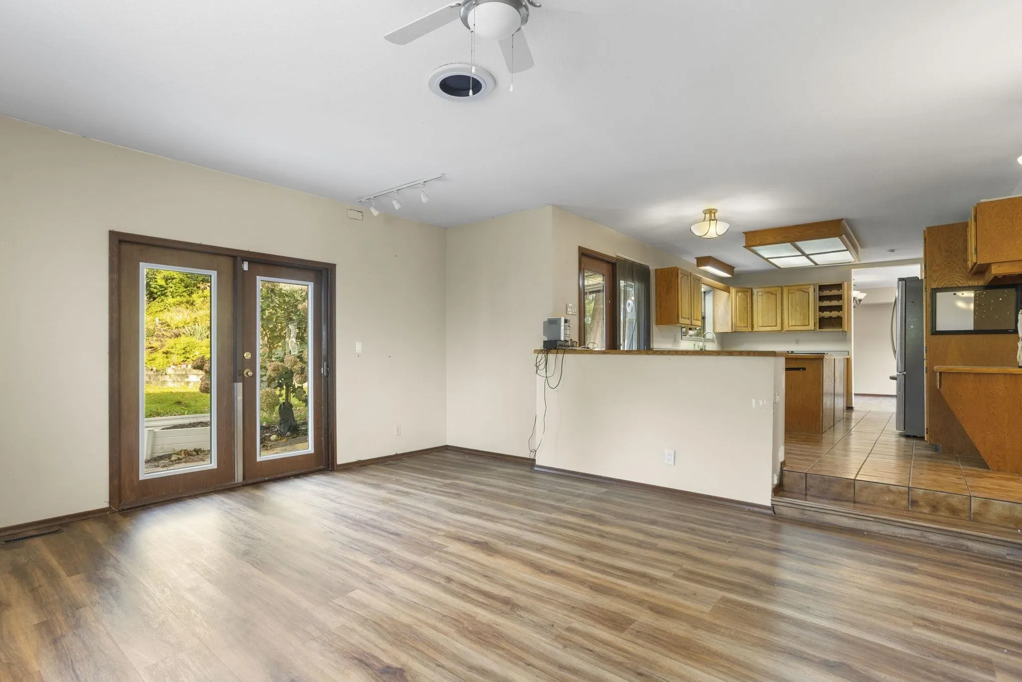 10031 Eagle Crescent