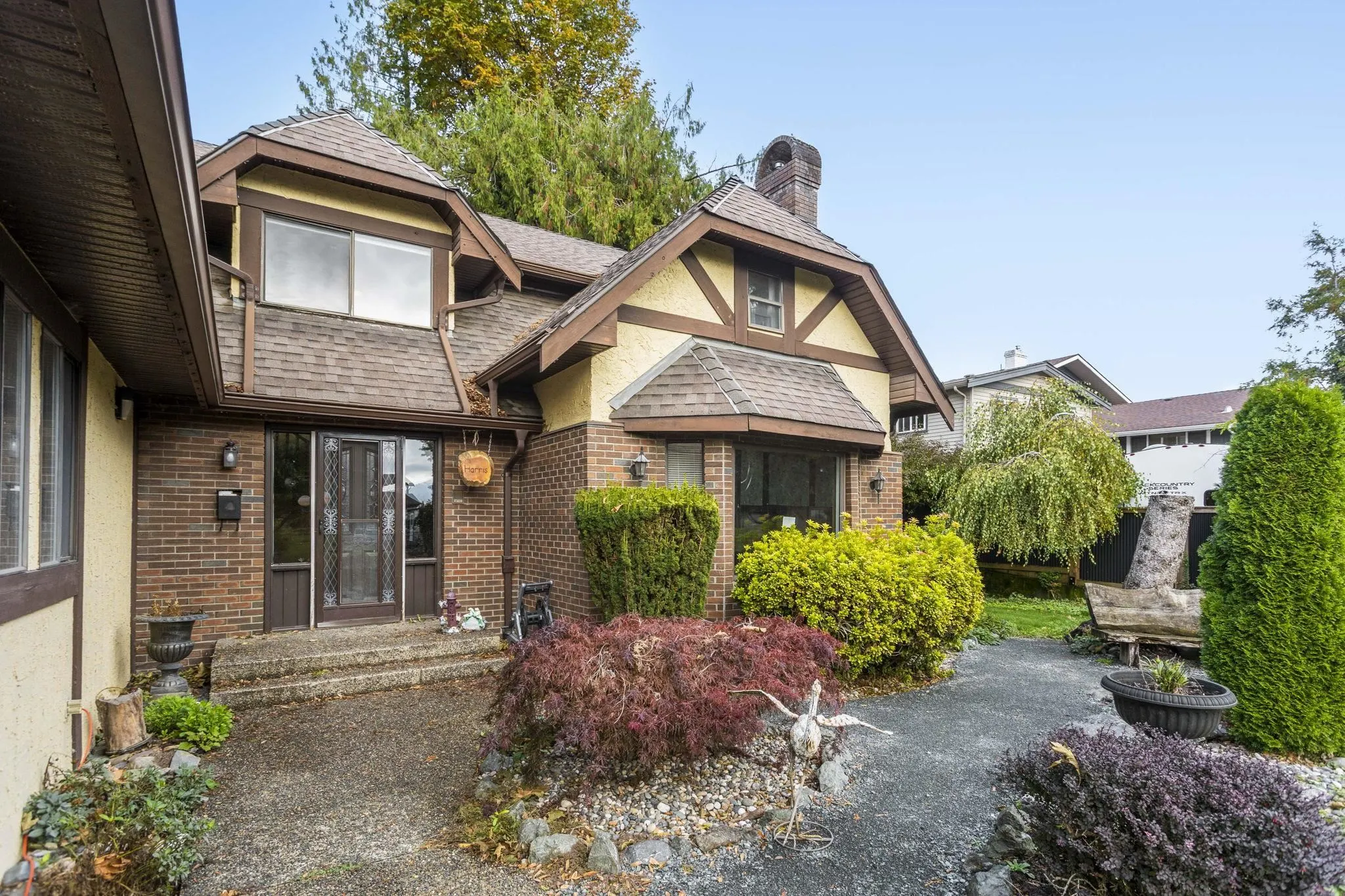 10031 Eagle Crescent