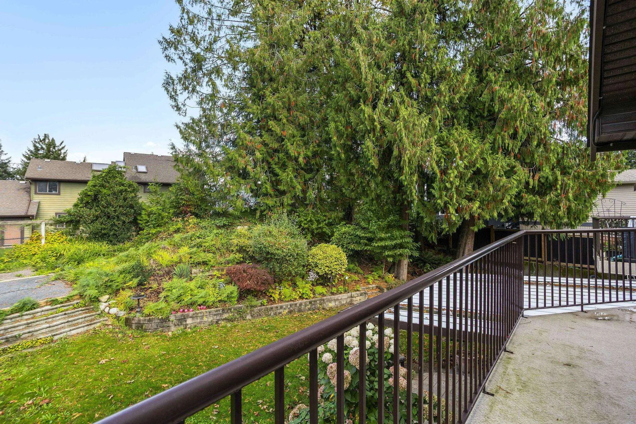 10031 Eagle Crescent