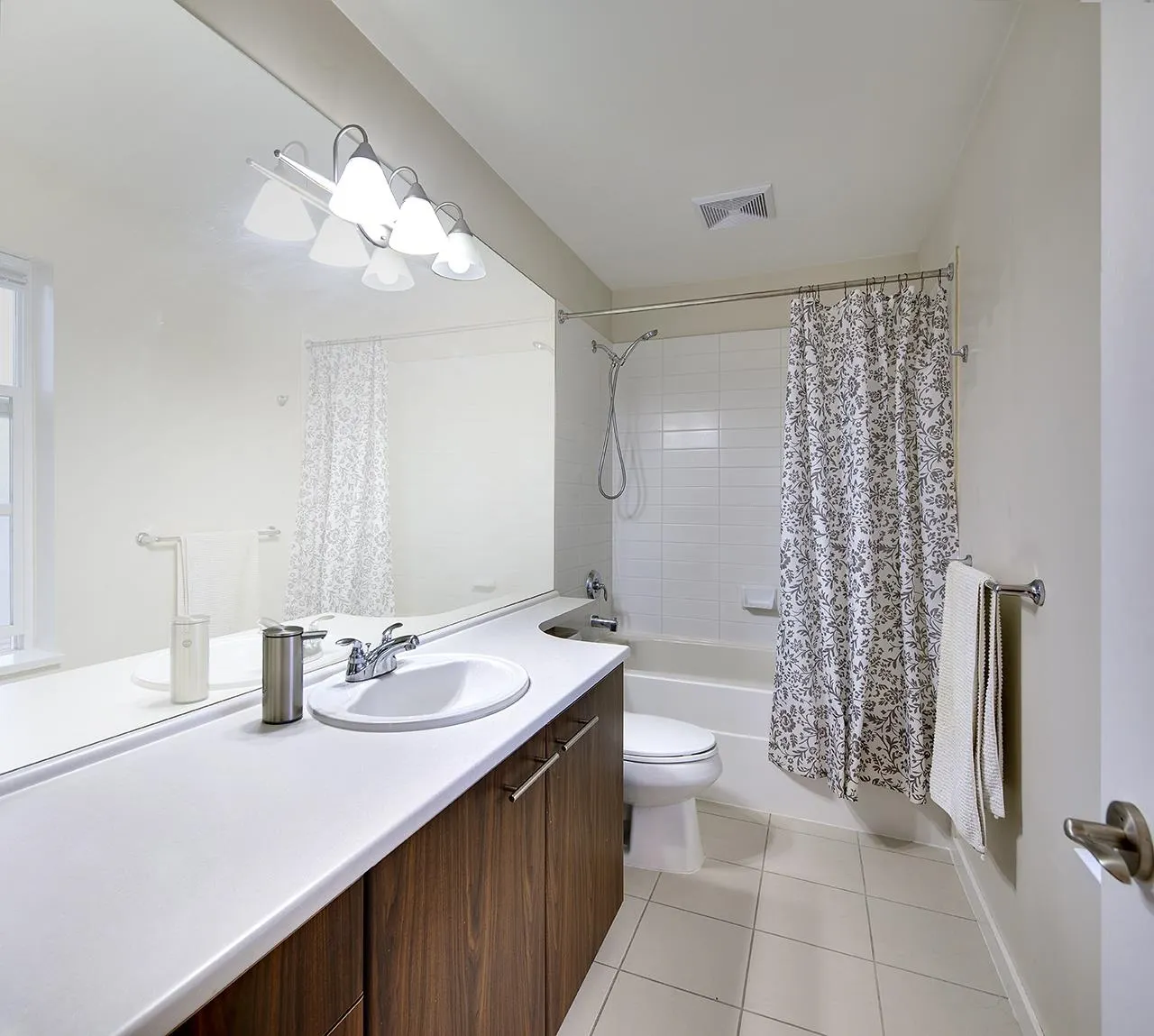 406 4728 Brentwood Drive