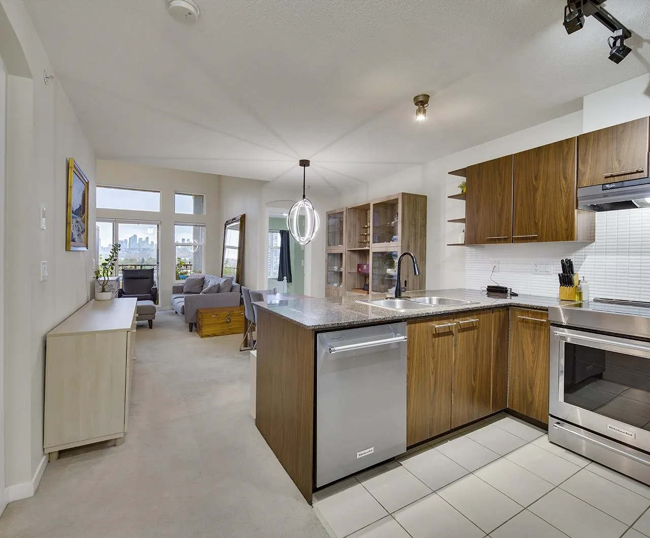 406 4728 Brentwood Drive