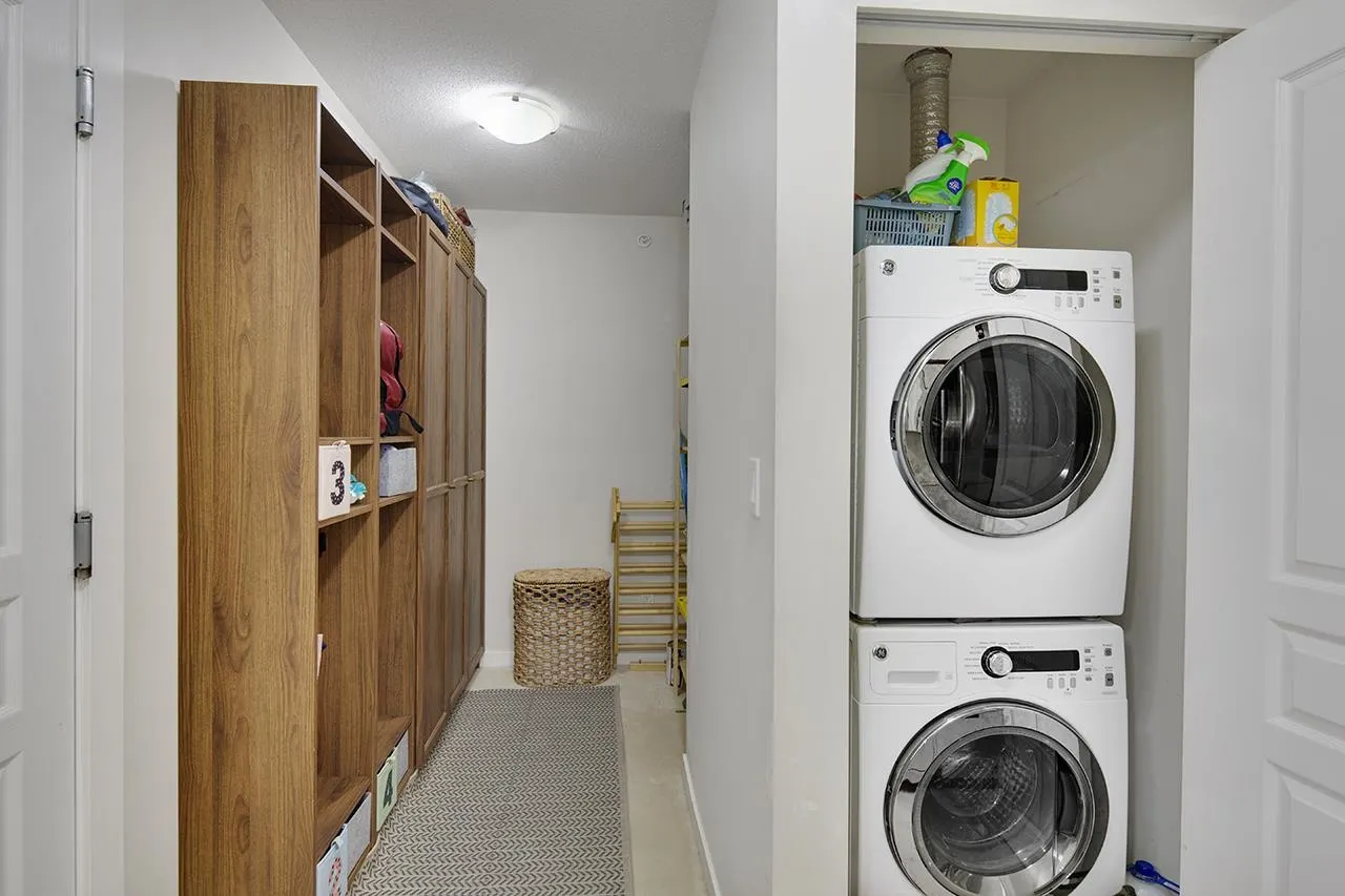 406 4728 Brentwood Drive