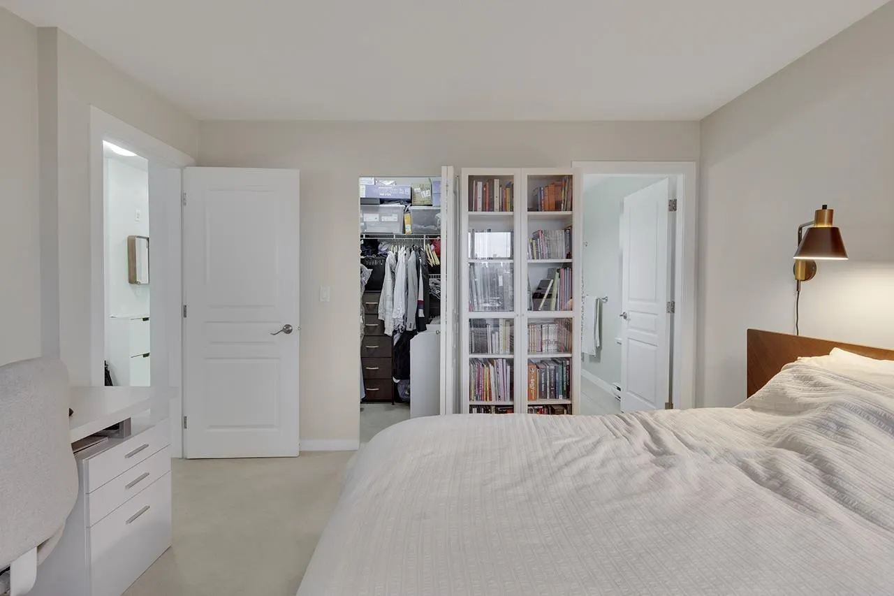 406 4728 Brentwood Drive