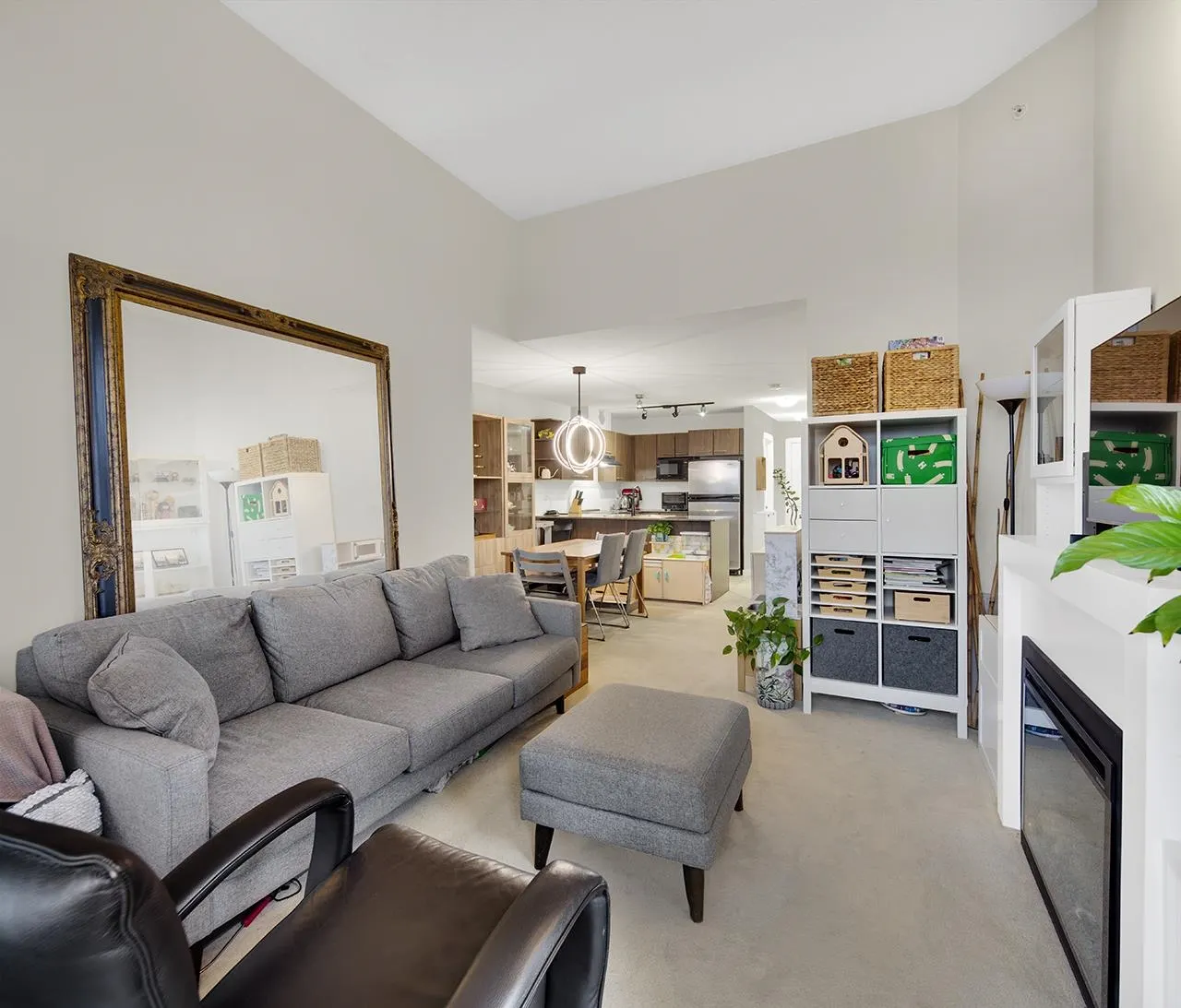 406 4728 Brentwood Drive