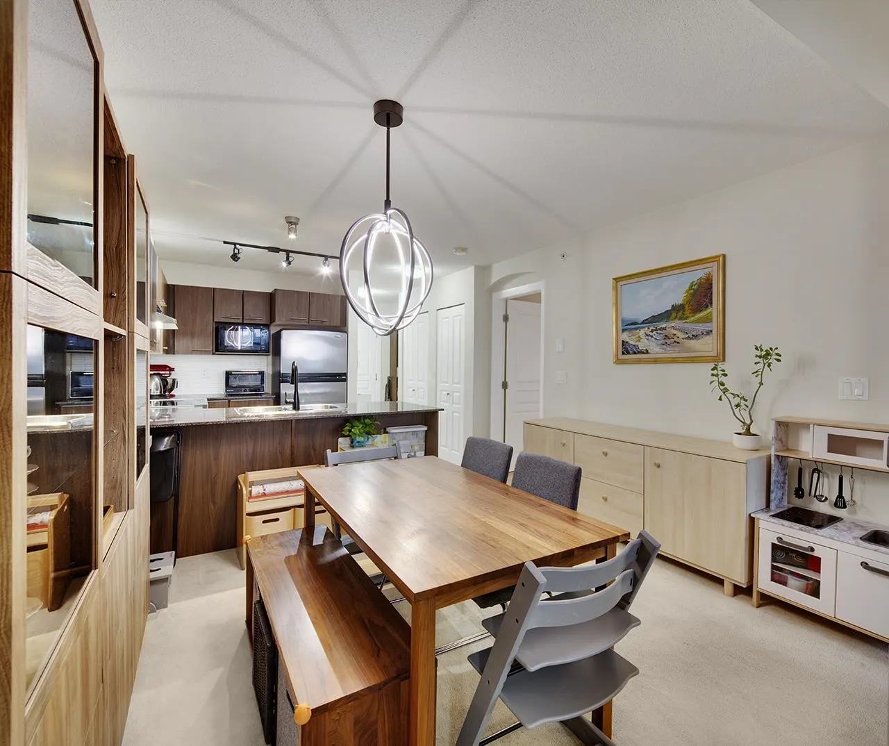 406 4728 Brentwood Drive