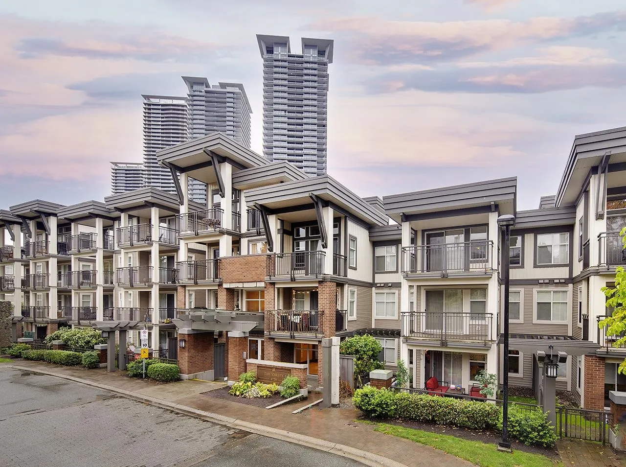 406 4728 Brentwood Drive