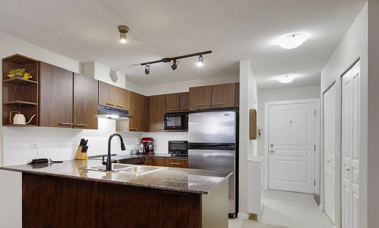 406 4728 Brentwood Drive