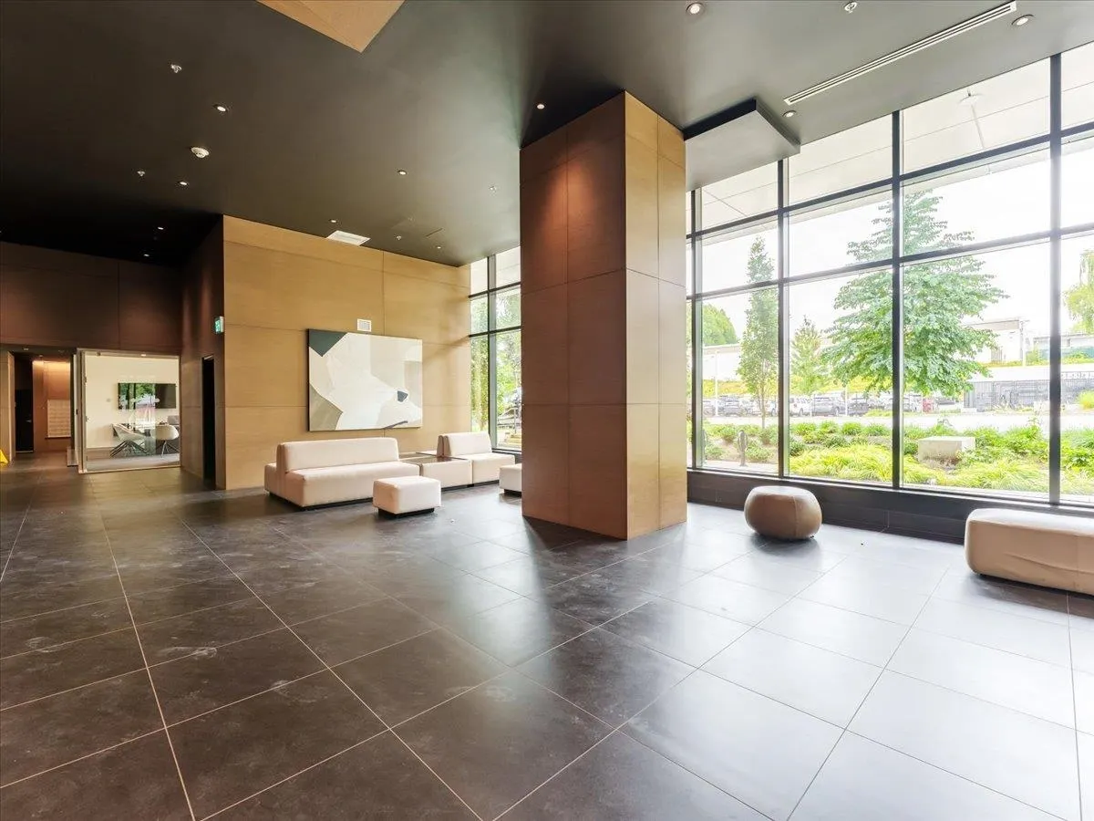 502 2181 Madison Avenue