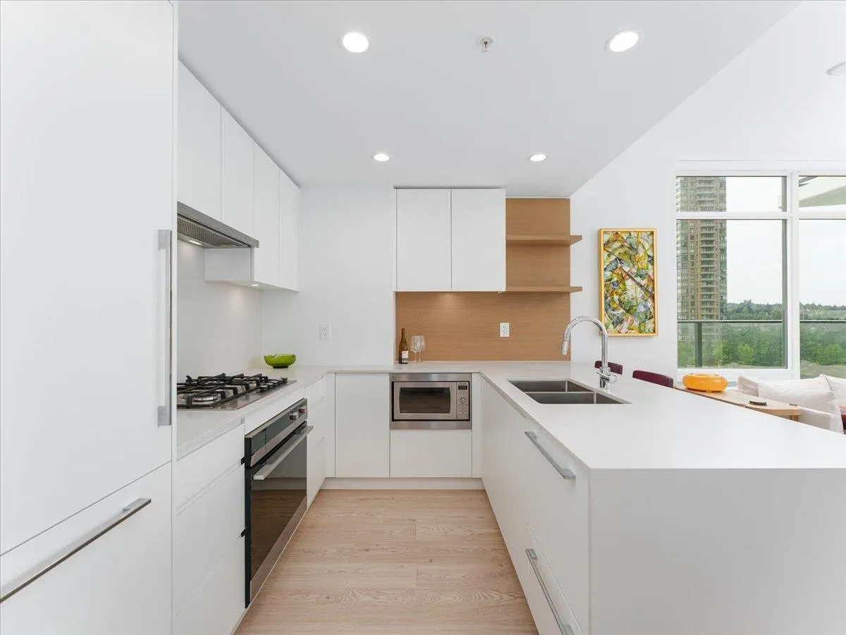 502 2181 Madison Avenue