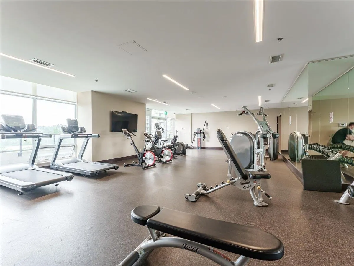 502 2181 Madison Avenue