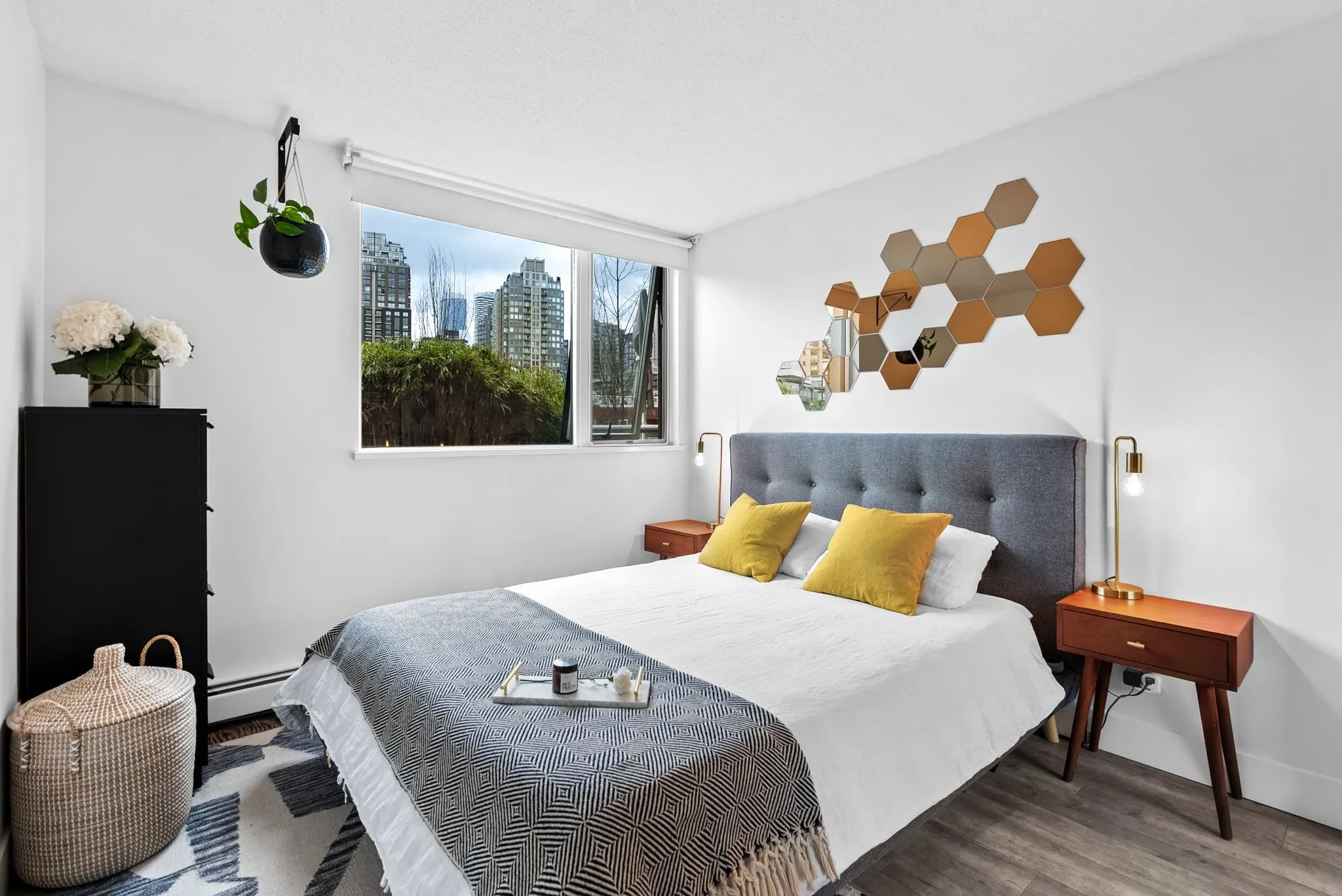 503 1018 Cambie Street