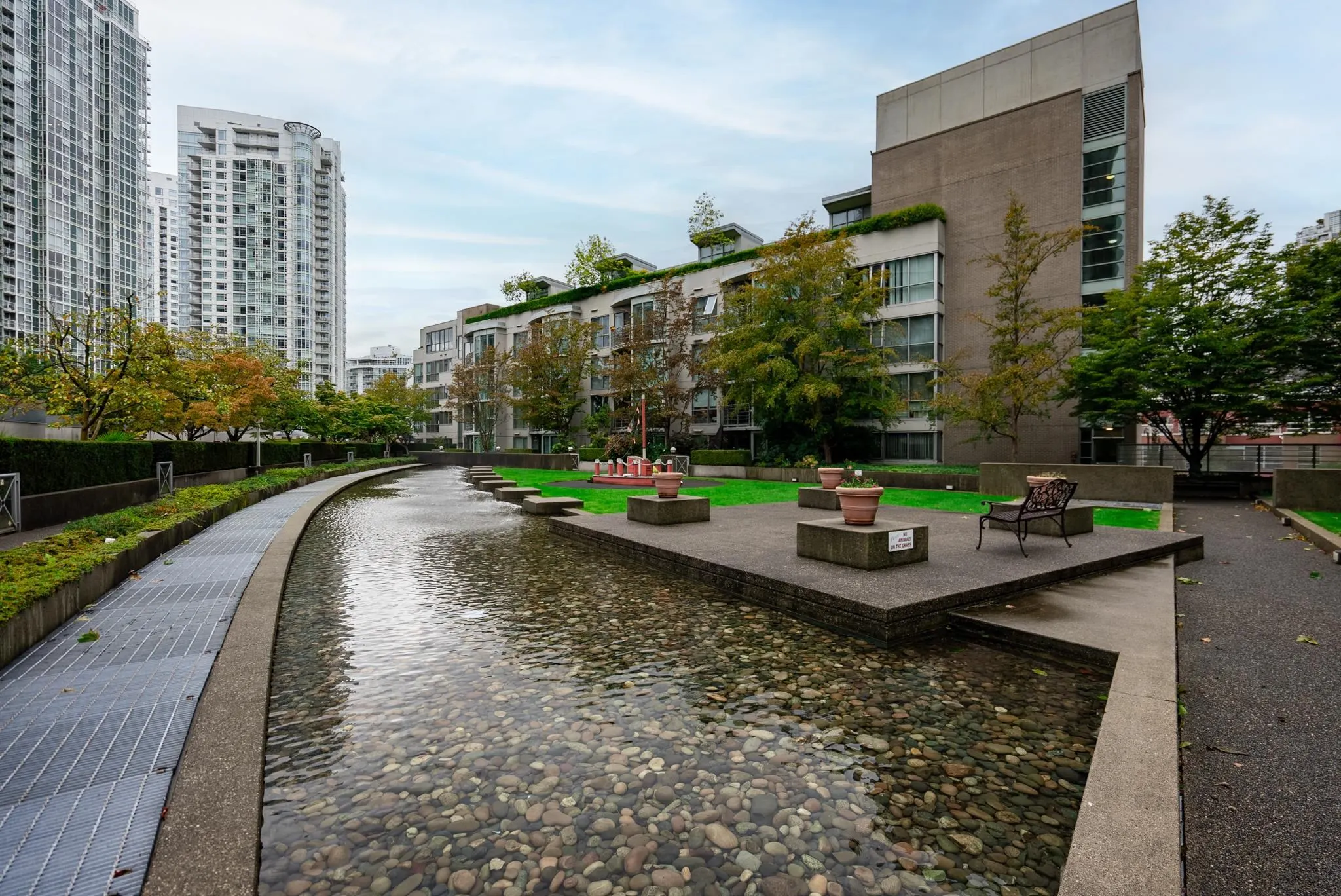 503 1018 Cambie Street