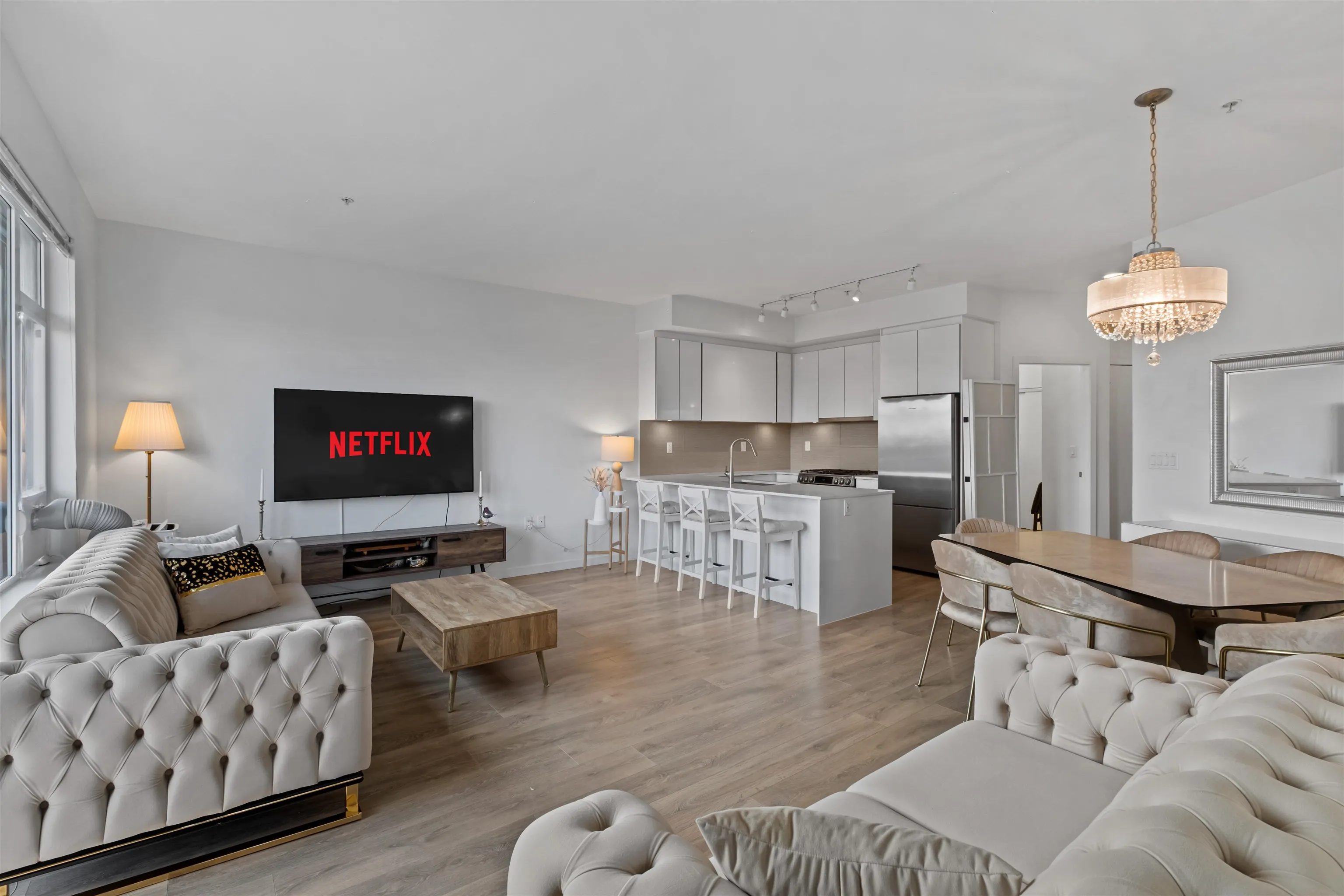 505 725 Marine Drive