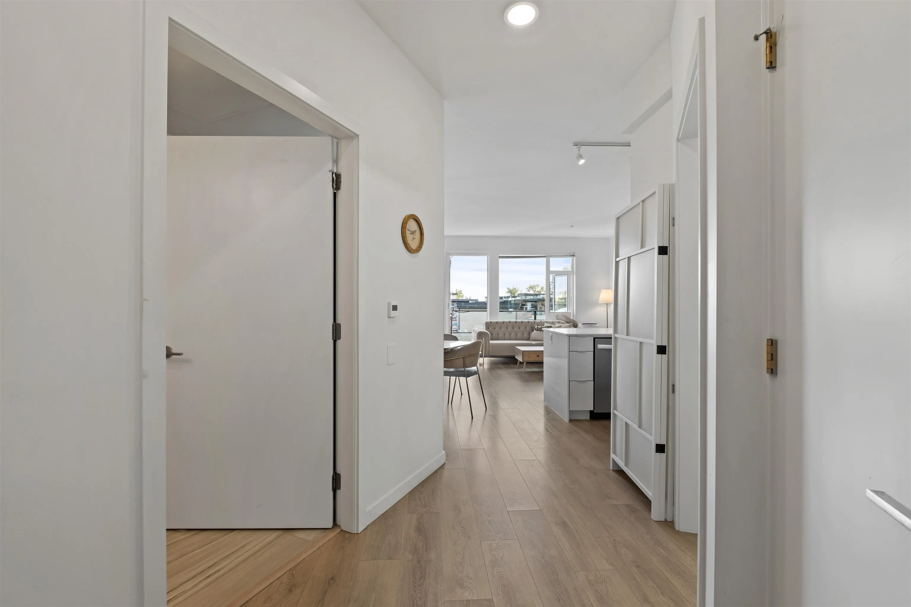 505 725 Marine Drive