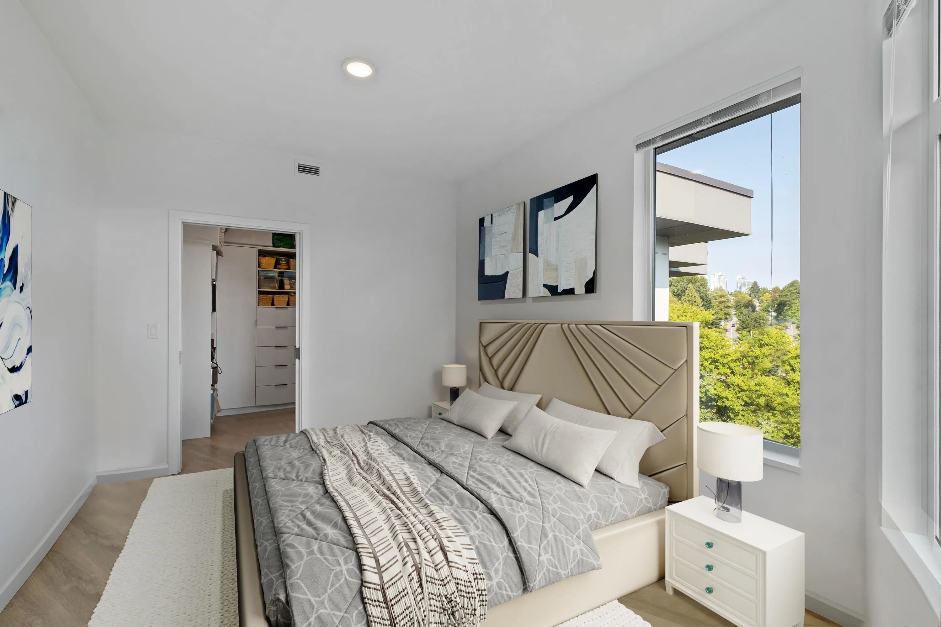 505 725 Marine Drive