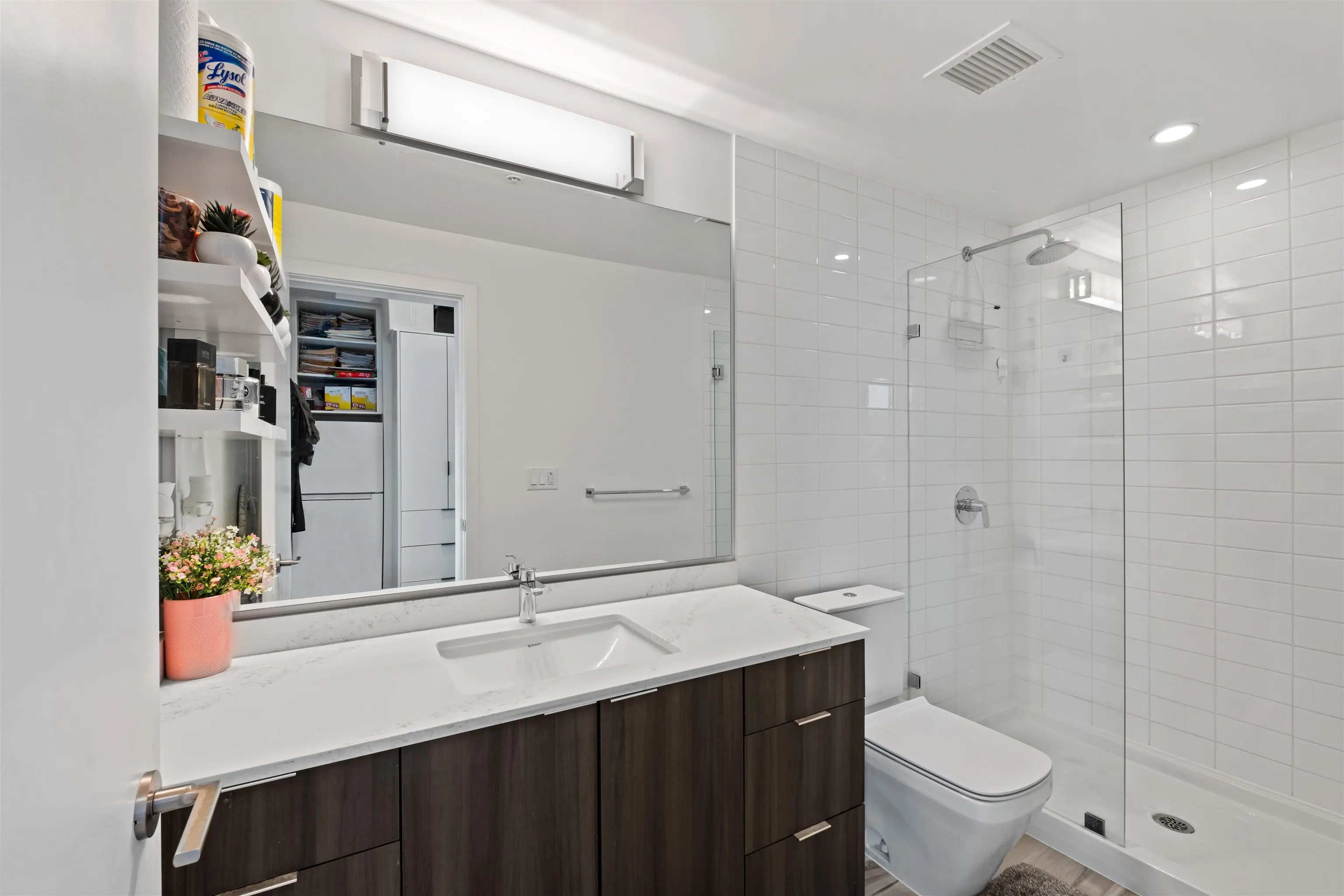 505 725 Marine Drive