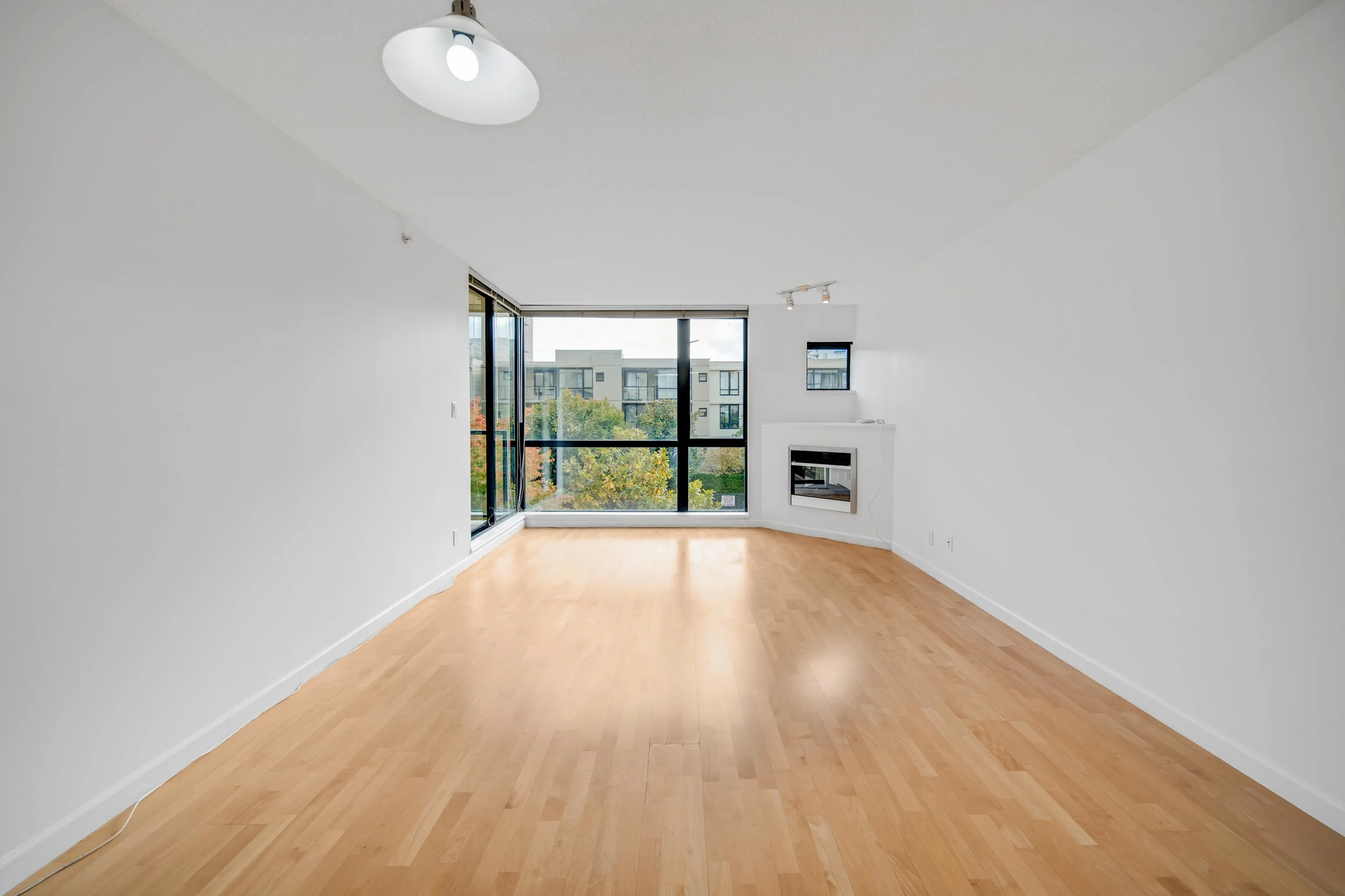 705 7831 Westminster Highway