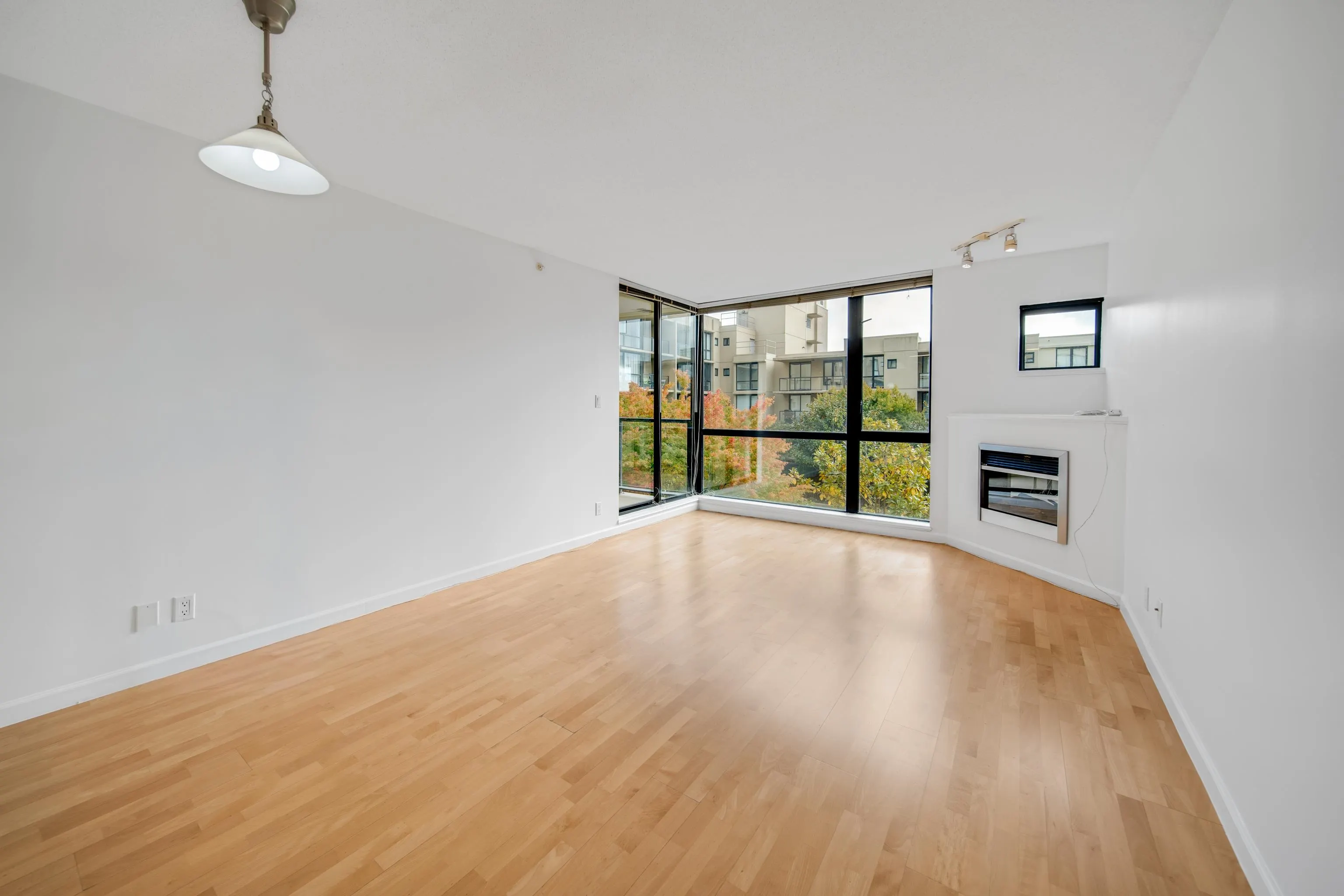 705 7831 Westminster Highway