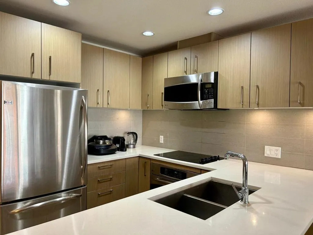 218 5983 Gray Avenue