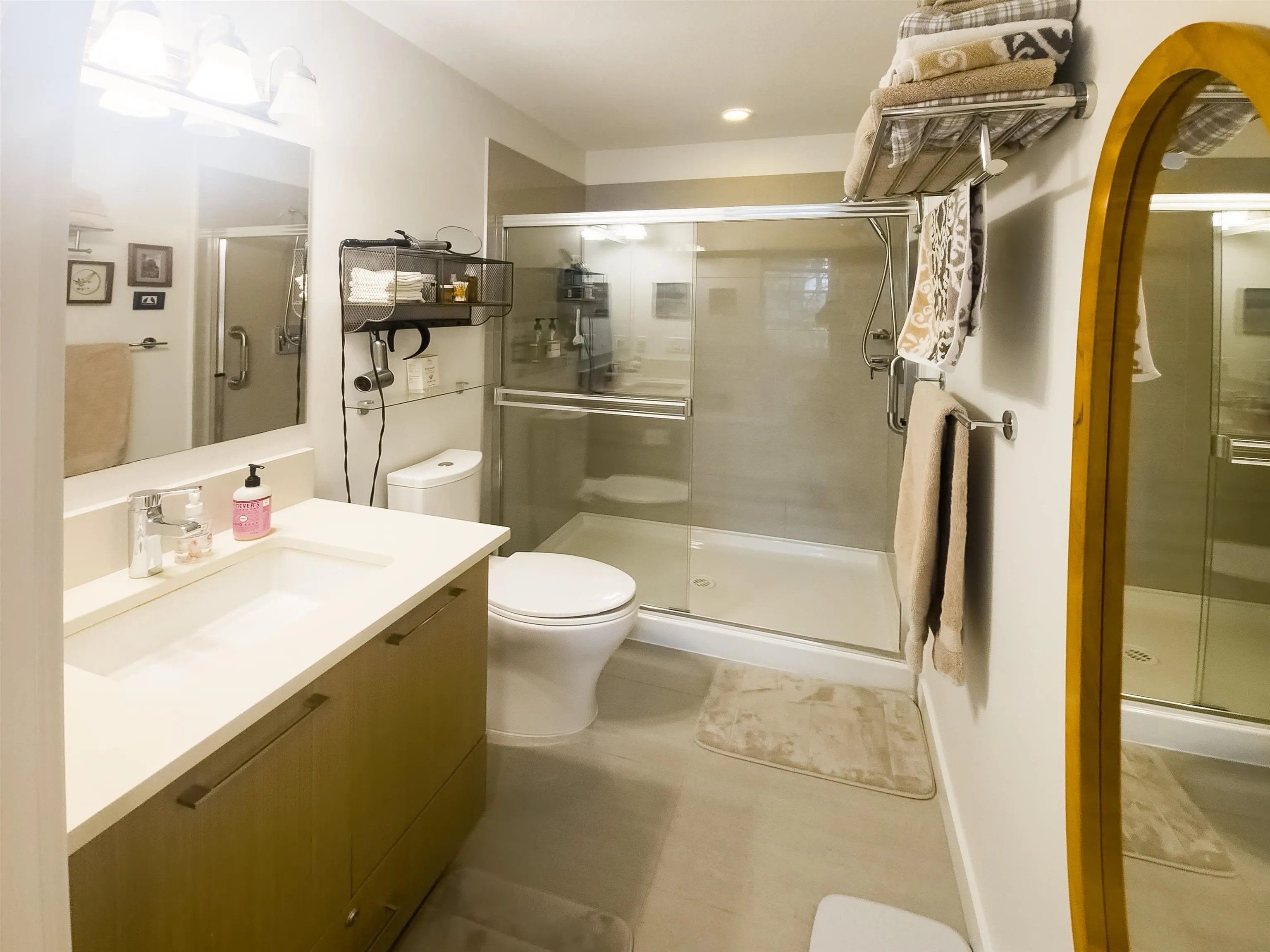 218 5983 Gray Avenue