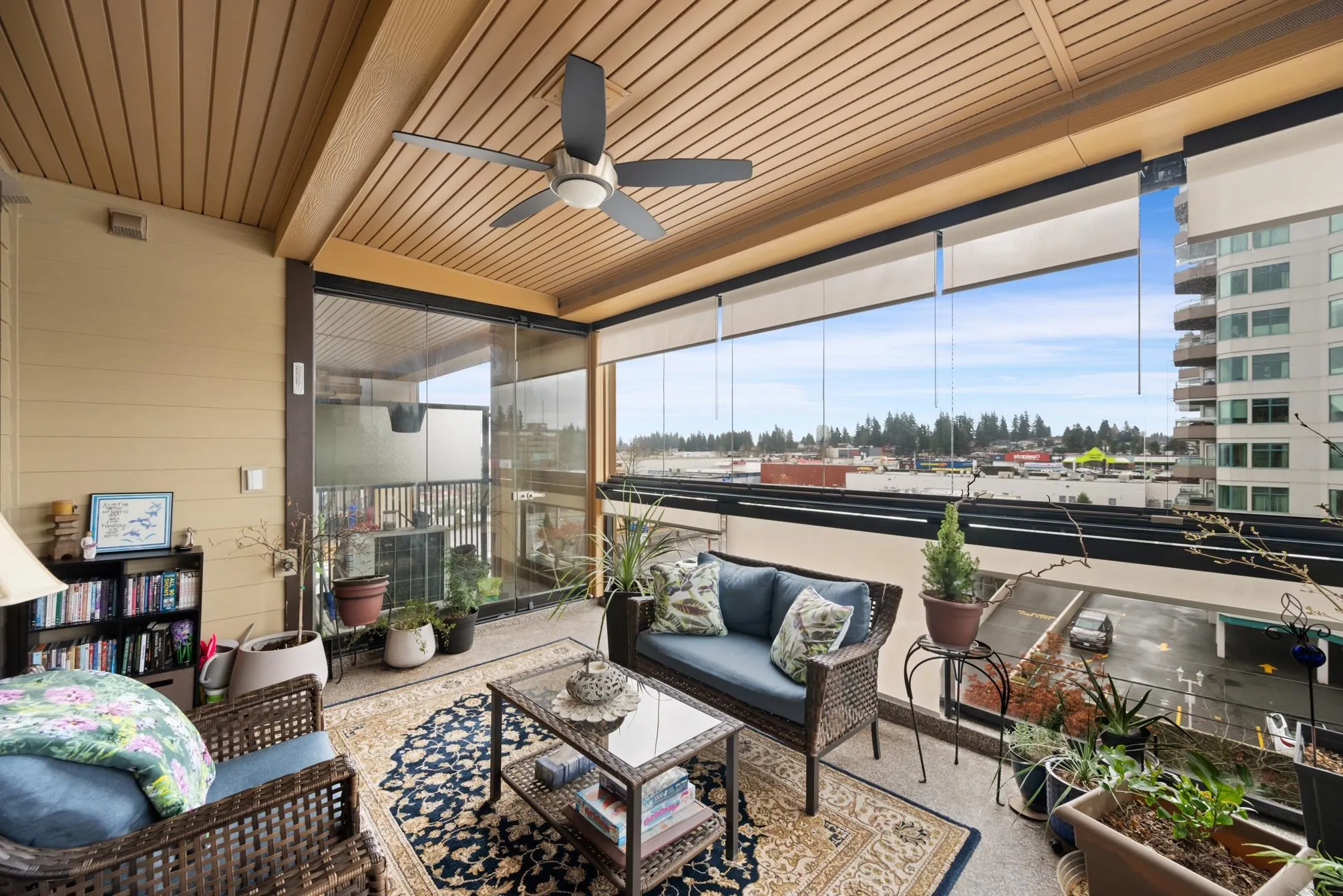 522 2860 Trethewey Street