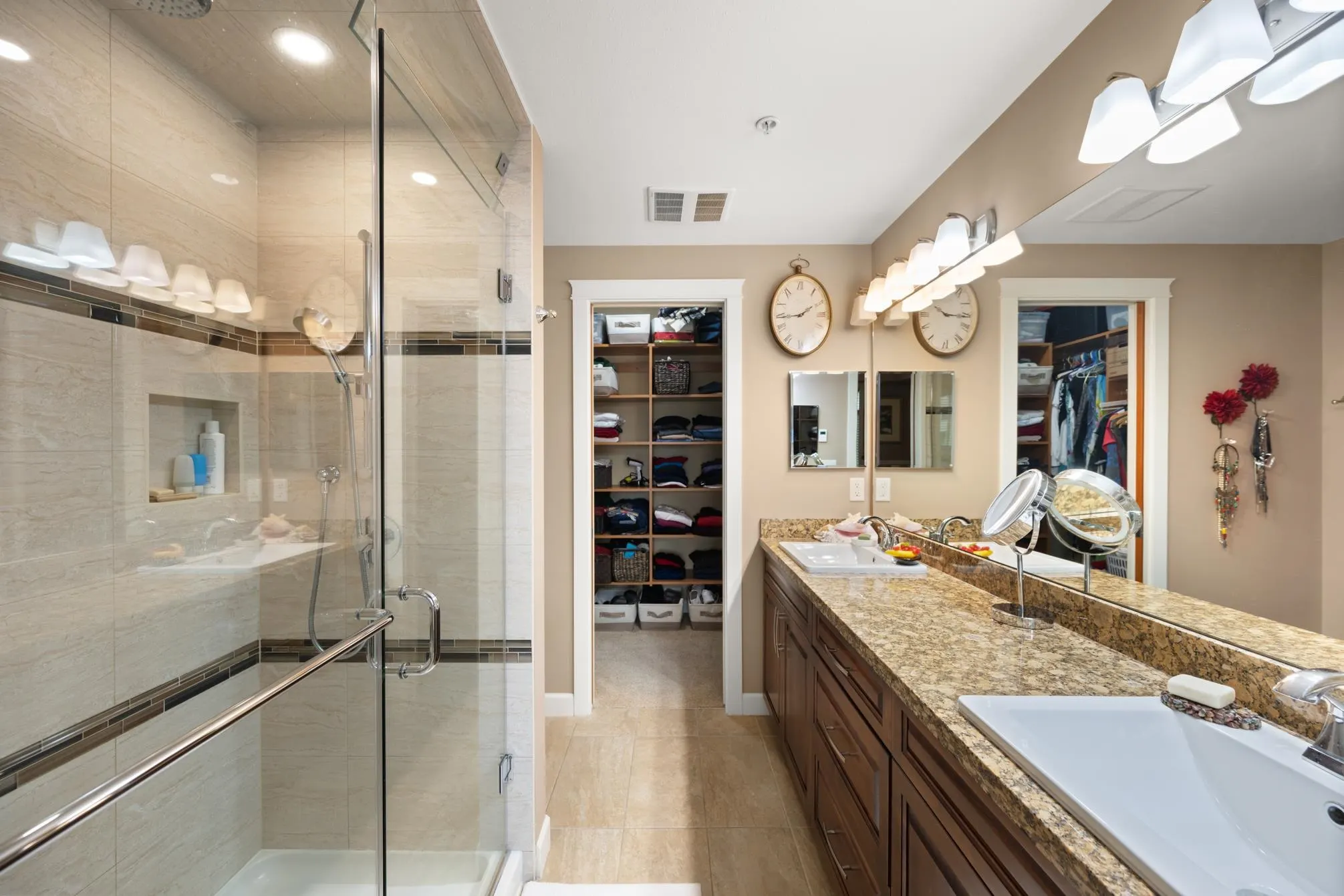 522 2860 Trethewey Street