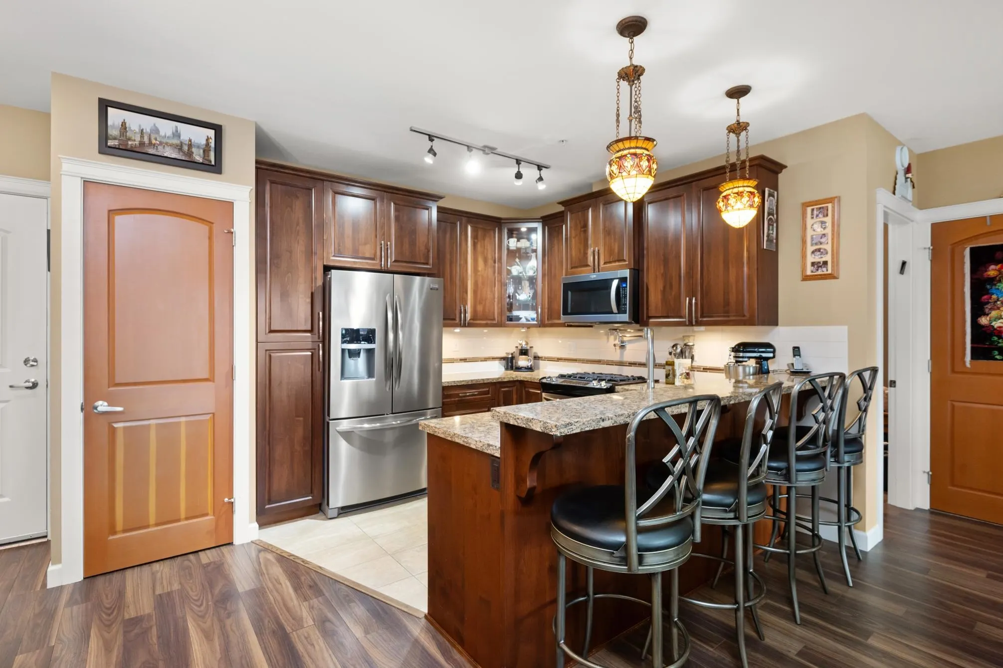 522 2860 Trethewey Street