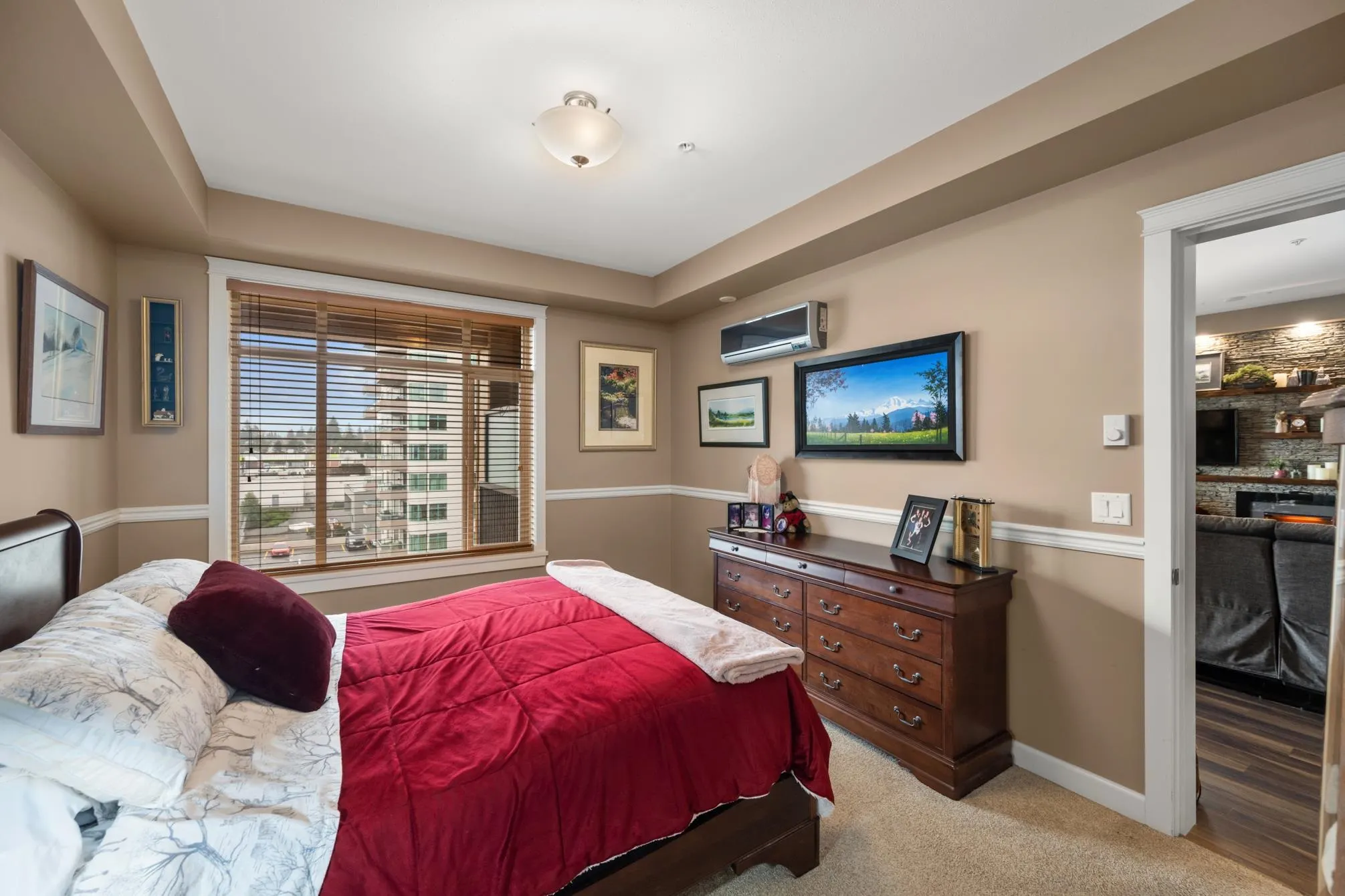 522 2860 Trethewey Street