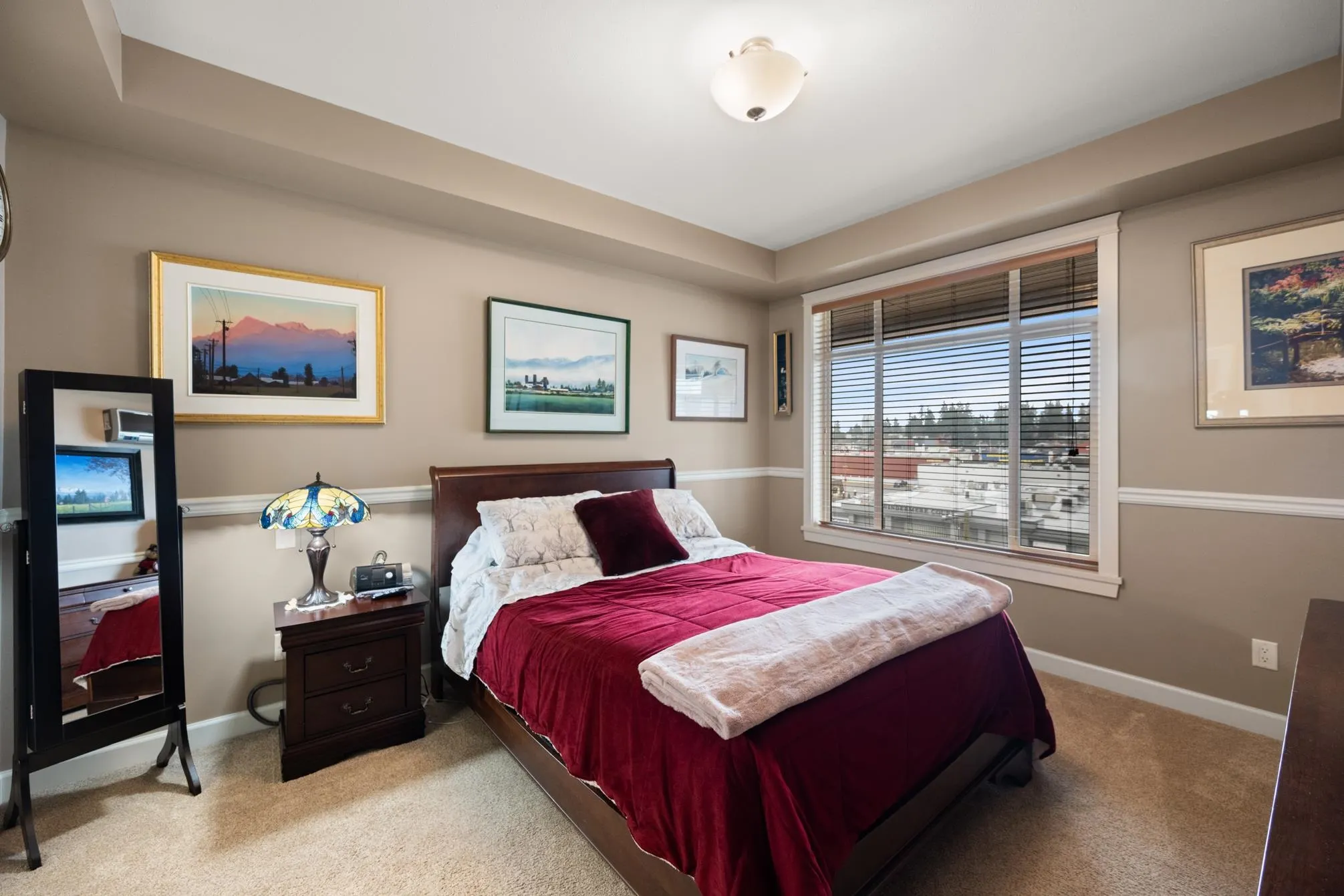 522 2860 Trethewey Street