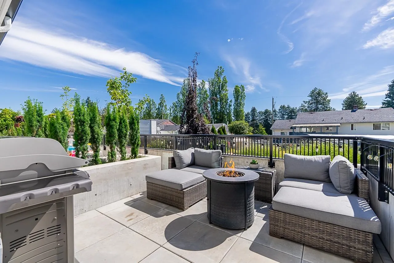 120 707 Robinson Street