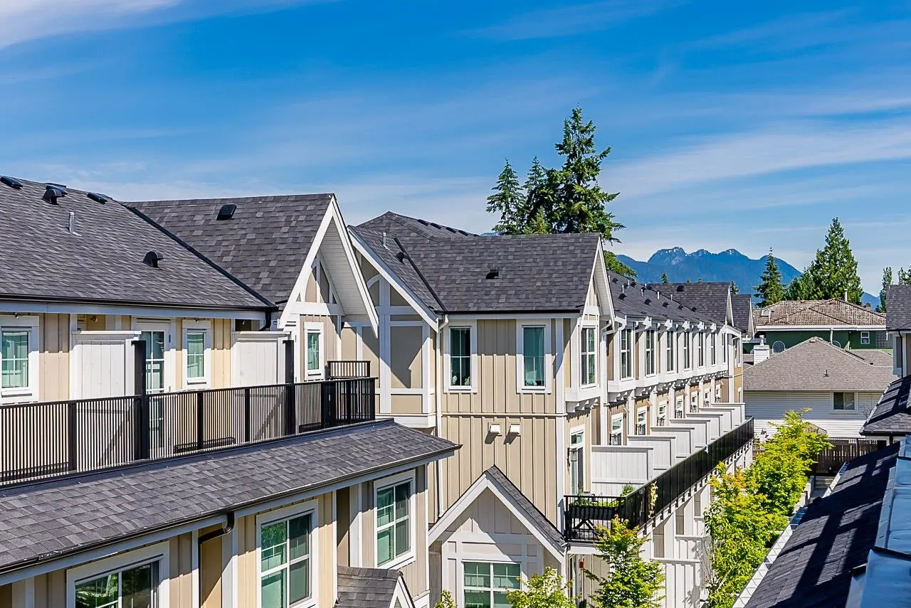 120 707 Robinson Street