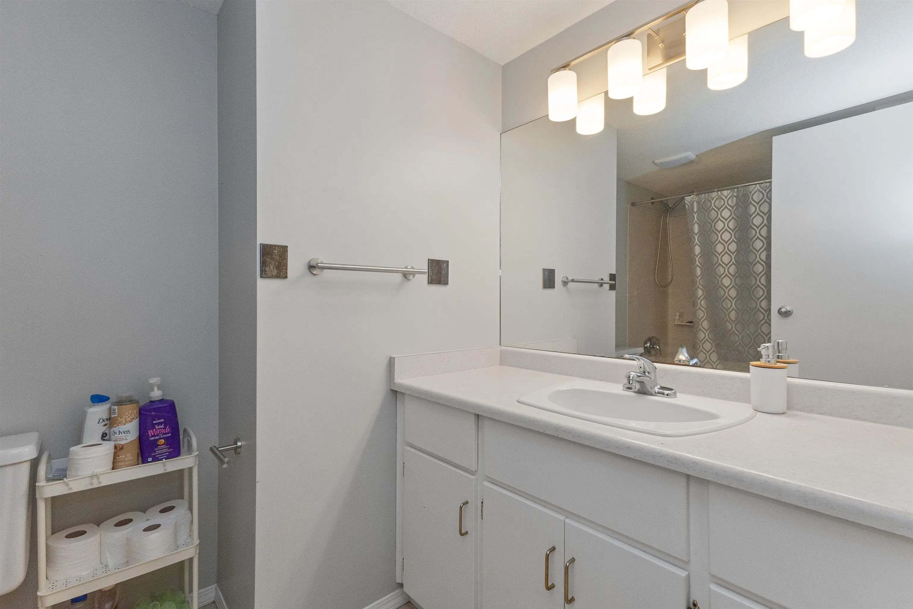 101 2780 Ware Street