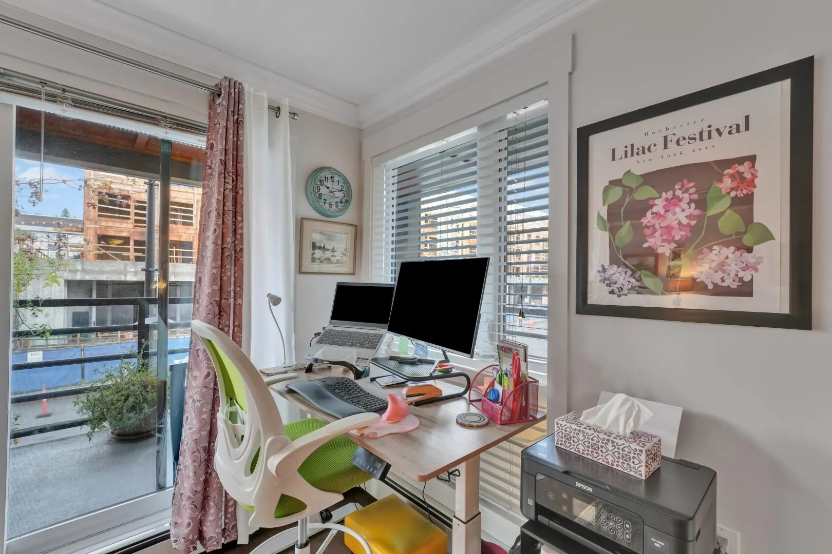 202 857 W 15th Street